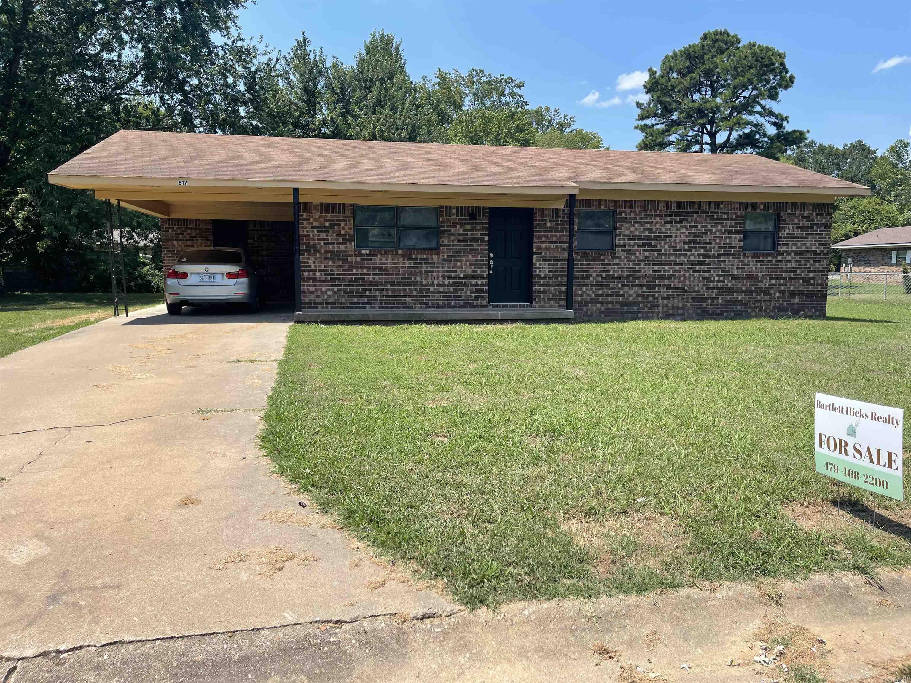 617 N 35th  Ozark, AR