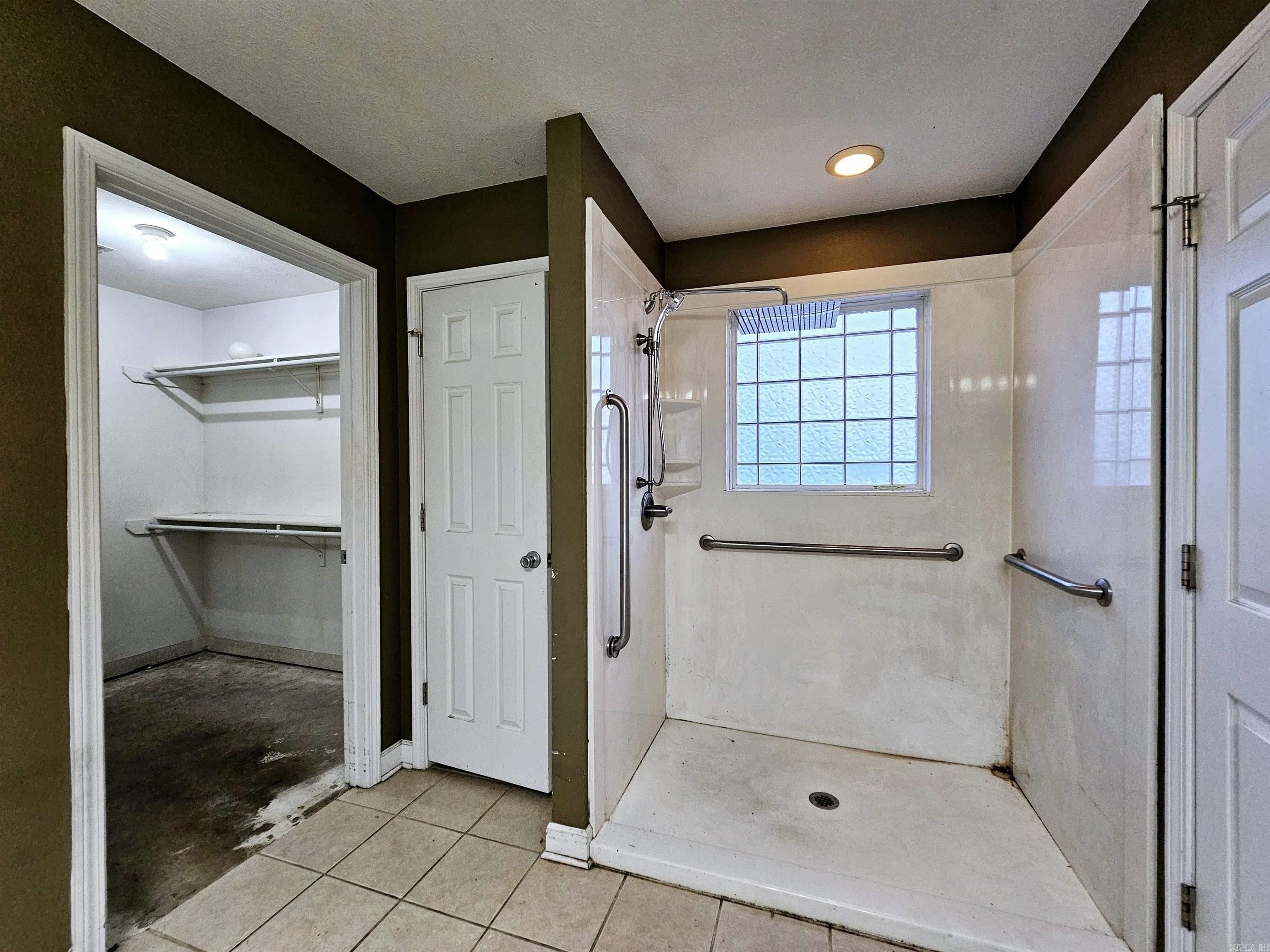 55 Mitchell  Greenbrier, AR