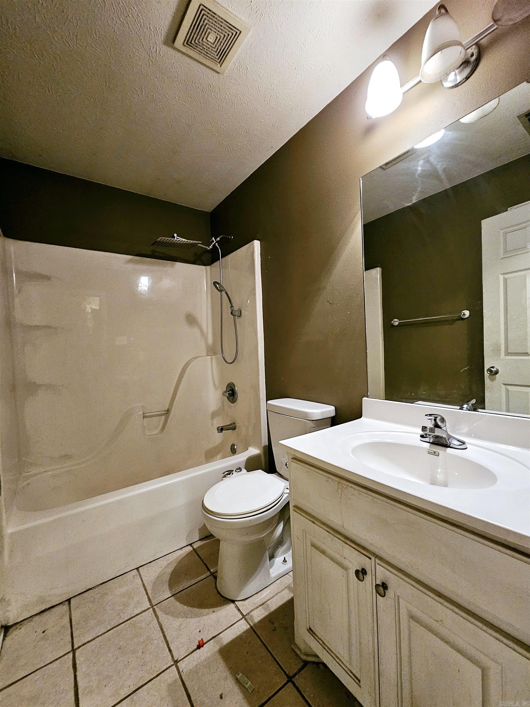 55 Mitchell  Greenbrier, AR