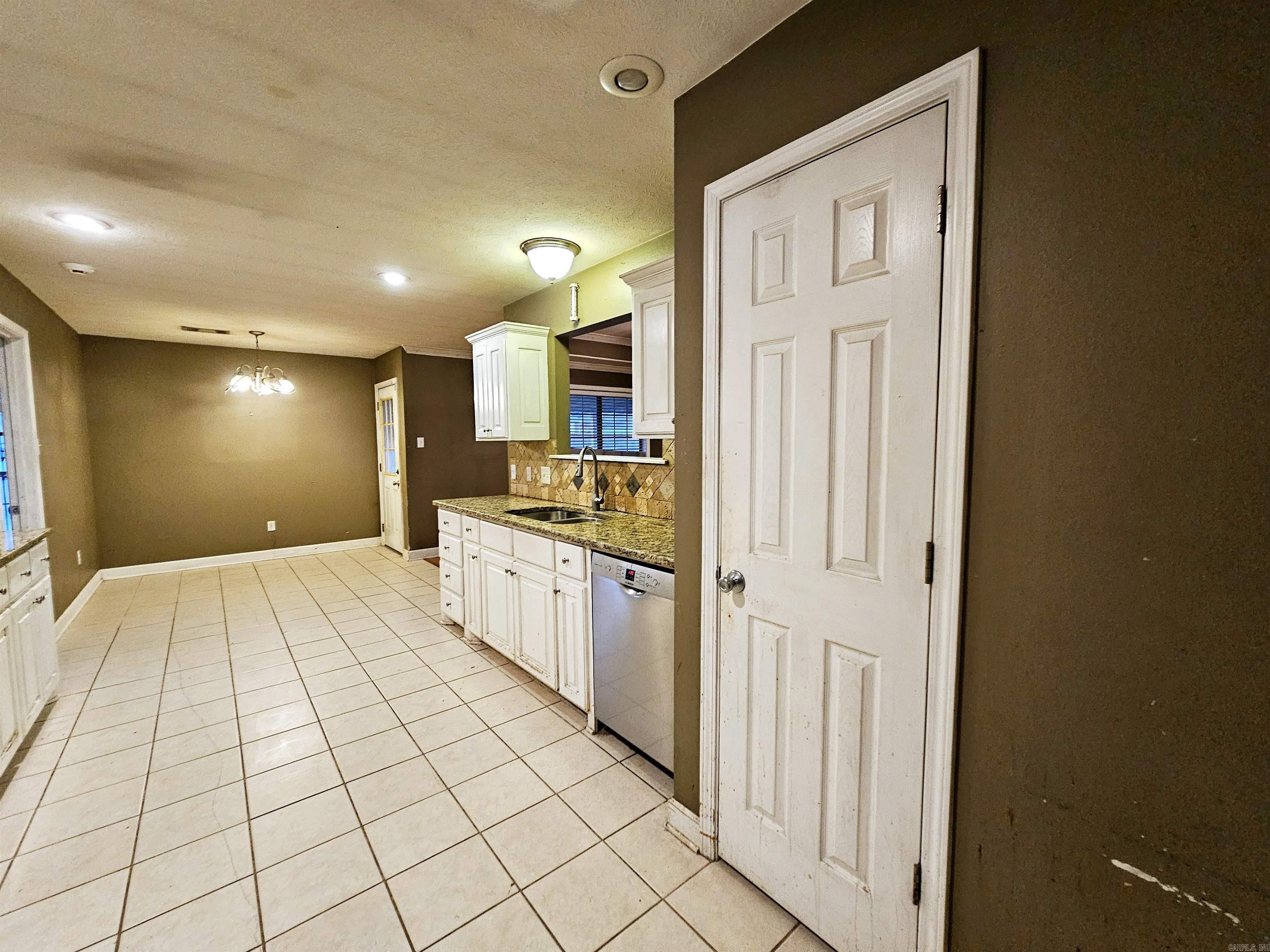 55 Mitchell  Greenbrier, AR