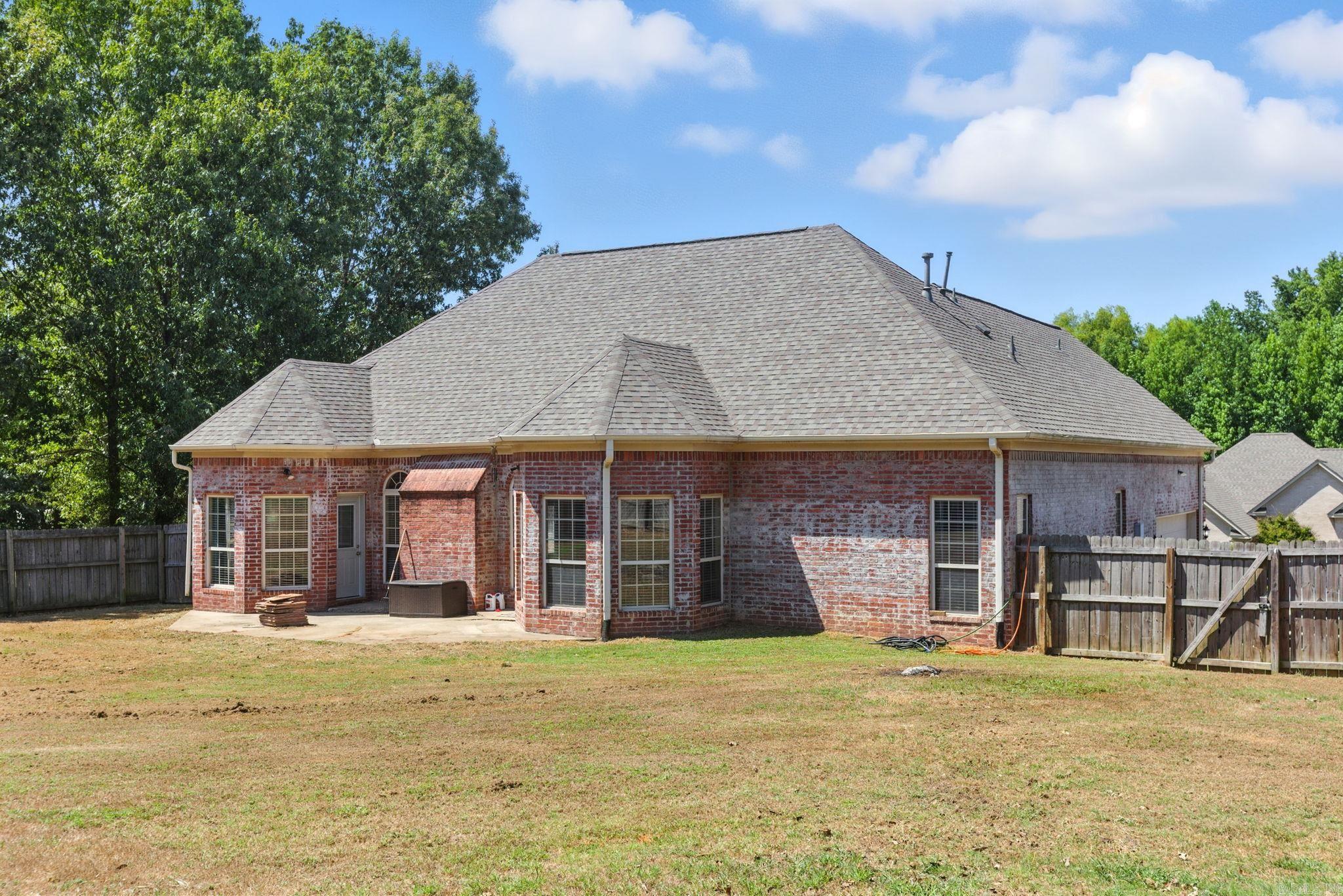 44 Shadow Creek Cir  Austin, AR