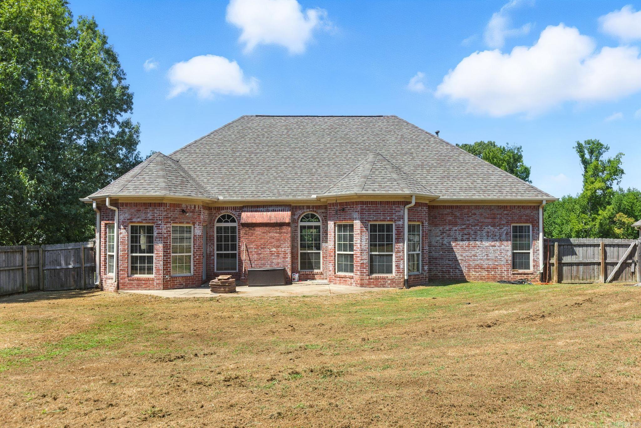 44 Shadow Creek Cir  Austin, AR