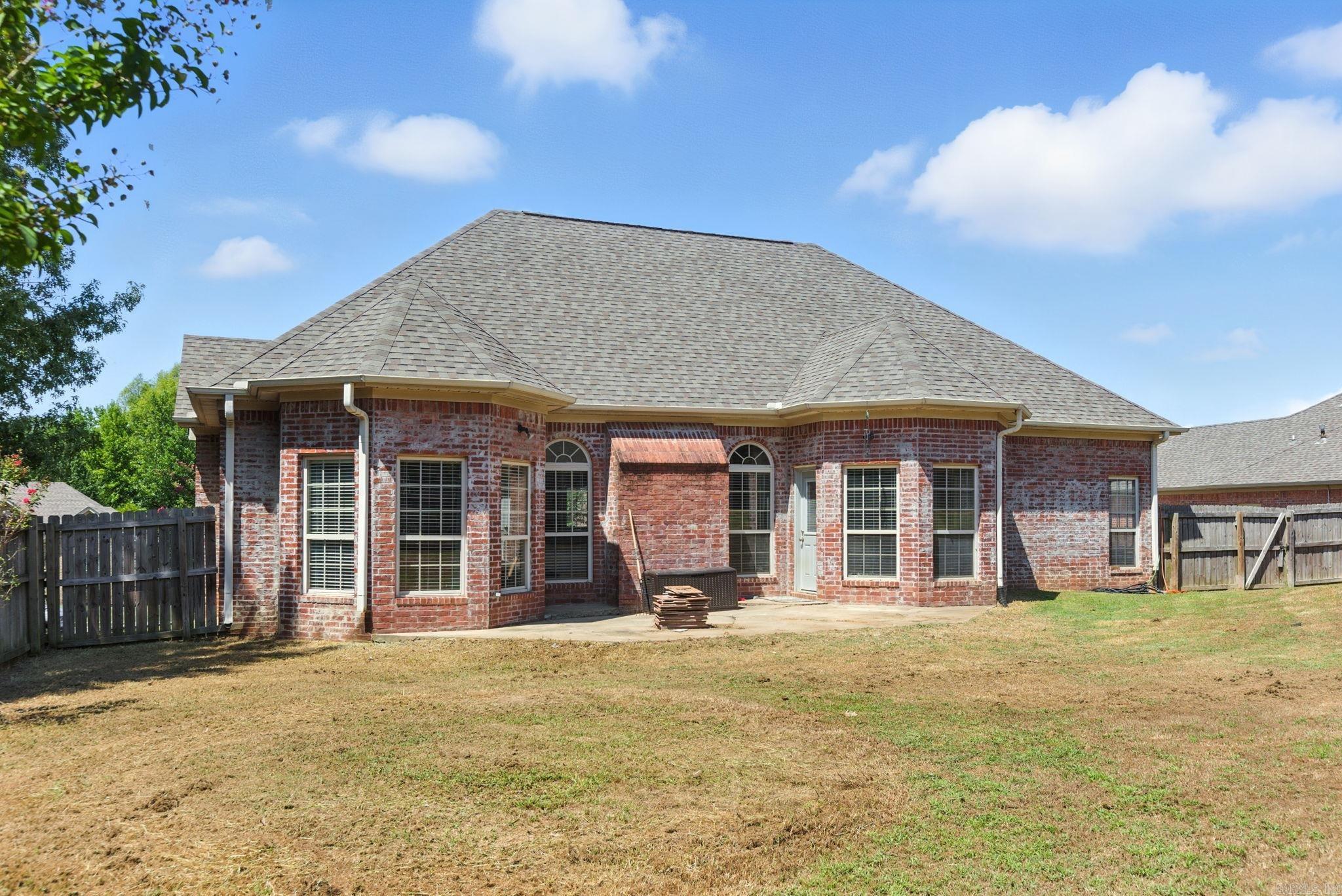 44 Shadow Creek Cir  Austin, AR