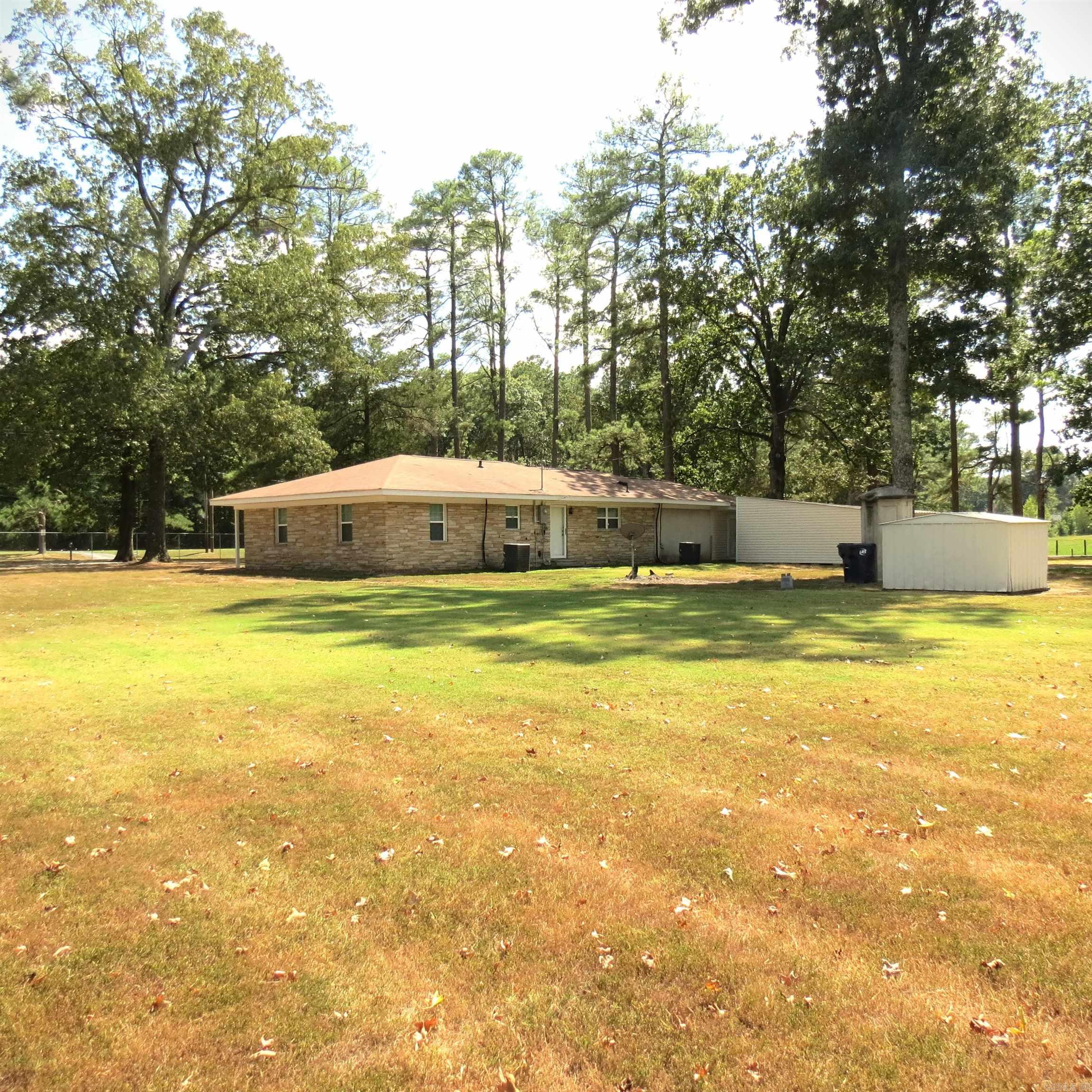 8227 Sulphur Springs  Pine Bluff, AR