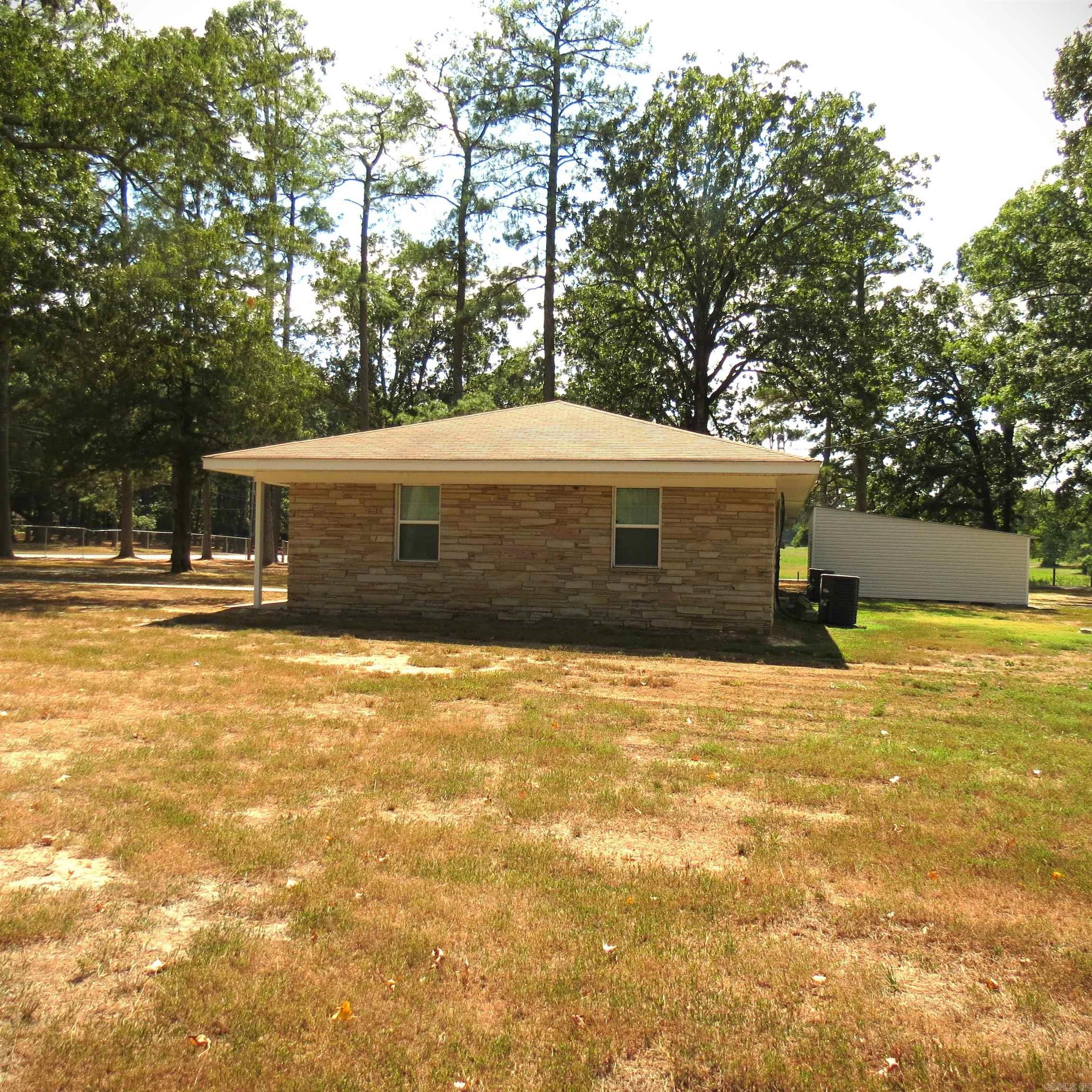 8227 Sulphur Springs  Pine Bluff, AR