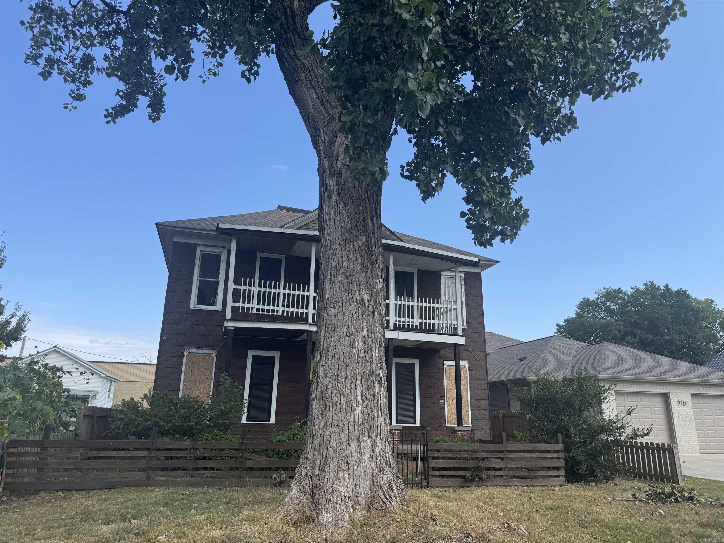912 N Poplar  North Little Rock, AR