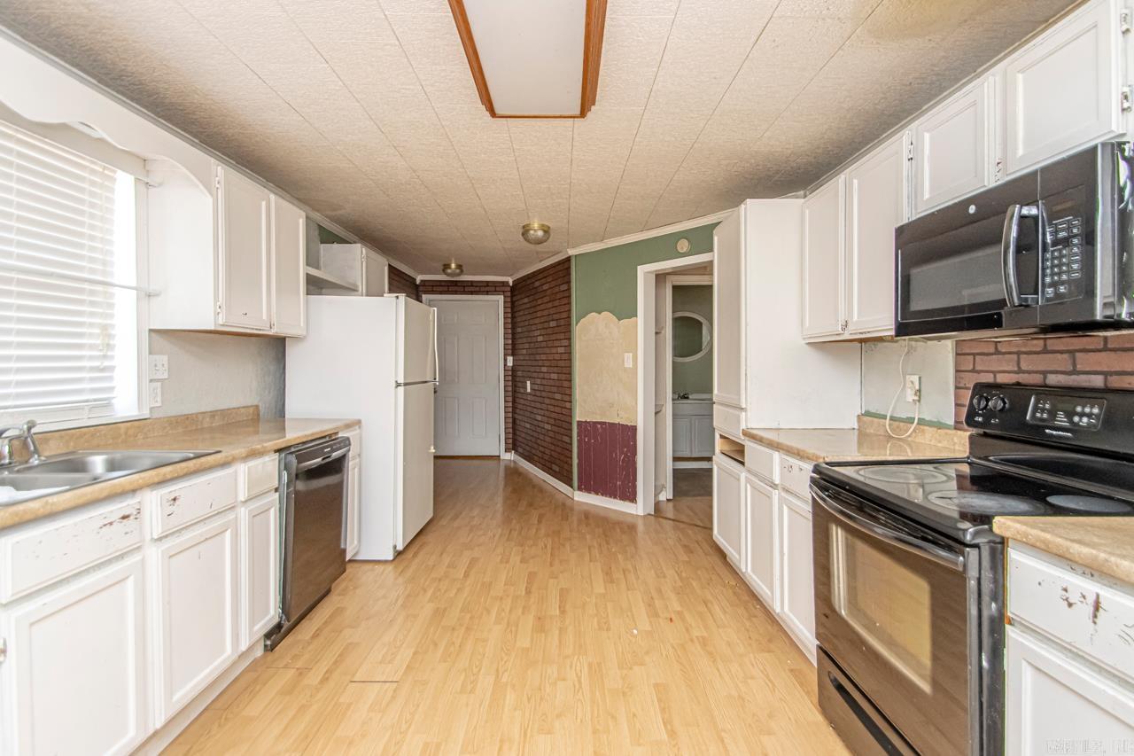 22933 N Sadis  Mabelvale, AR