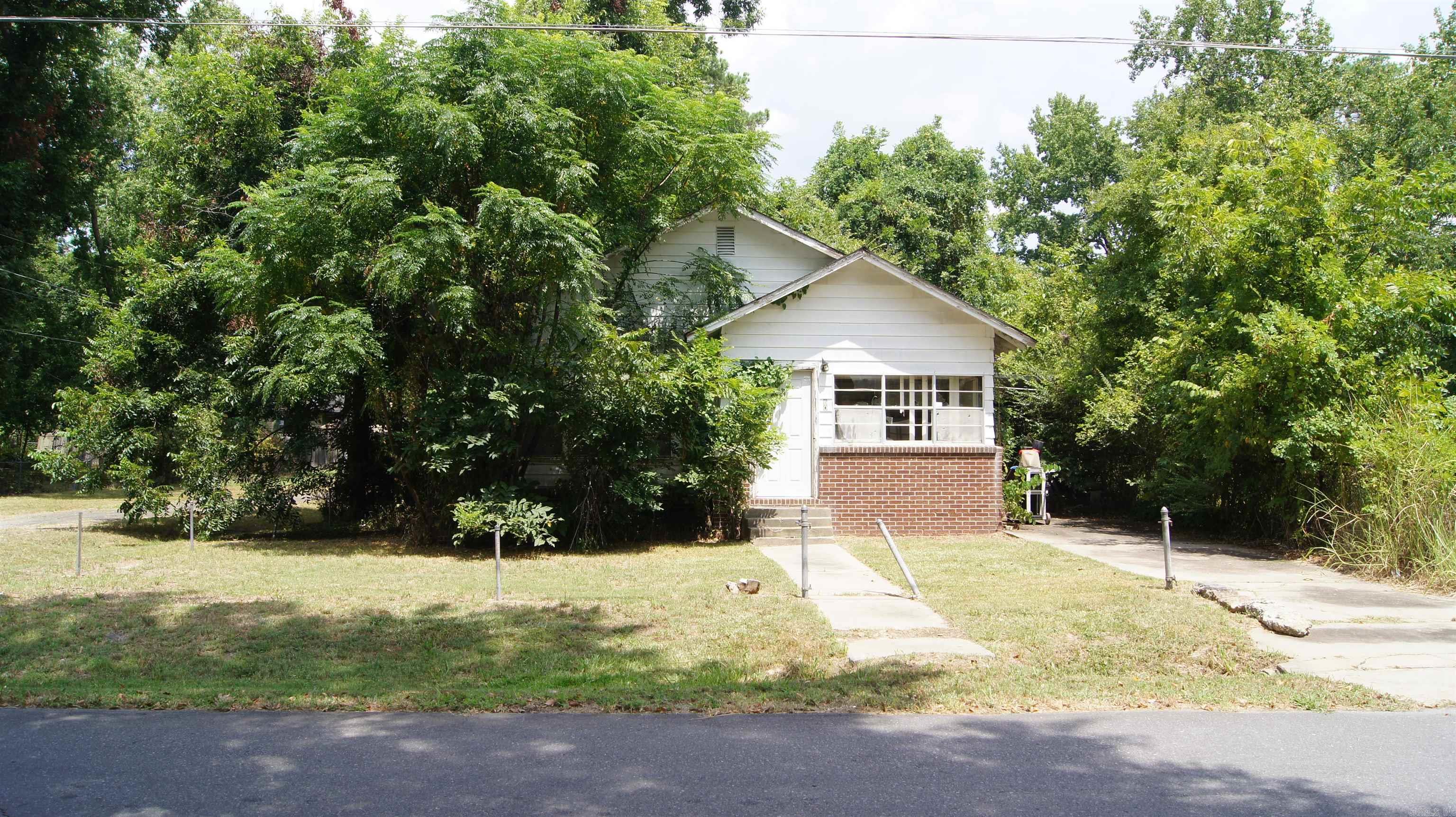 601 E 21st  Pine Bluff, AR