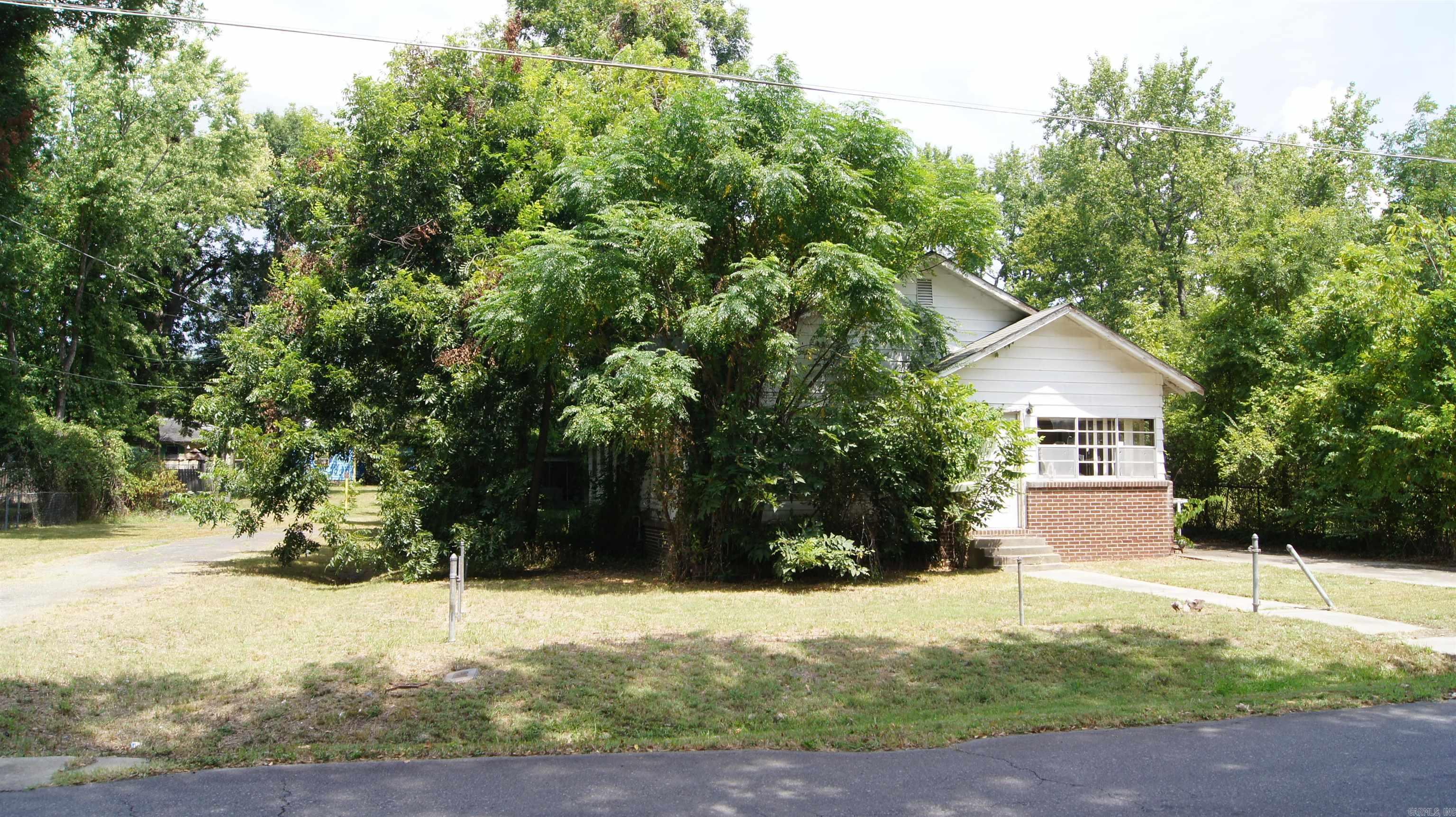 601 E 21st  Pine Bluff, AR