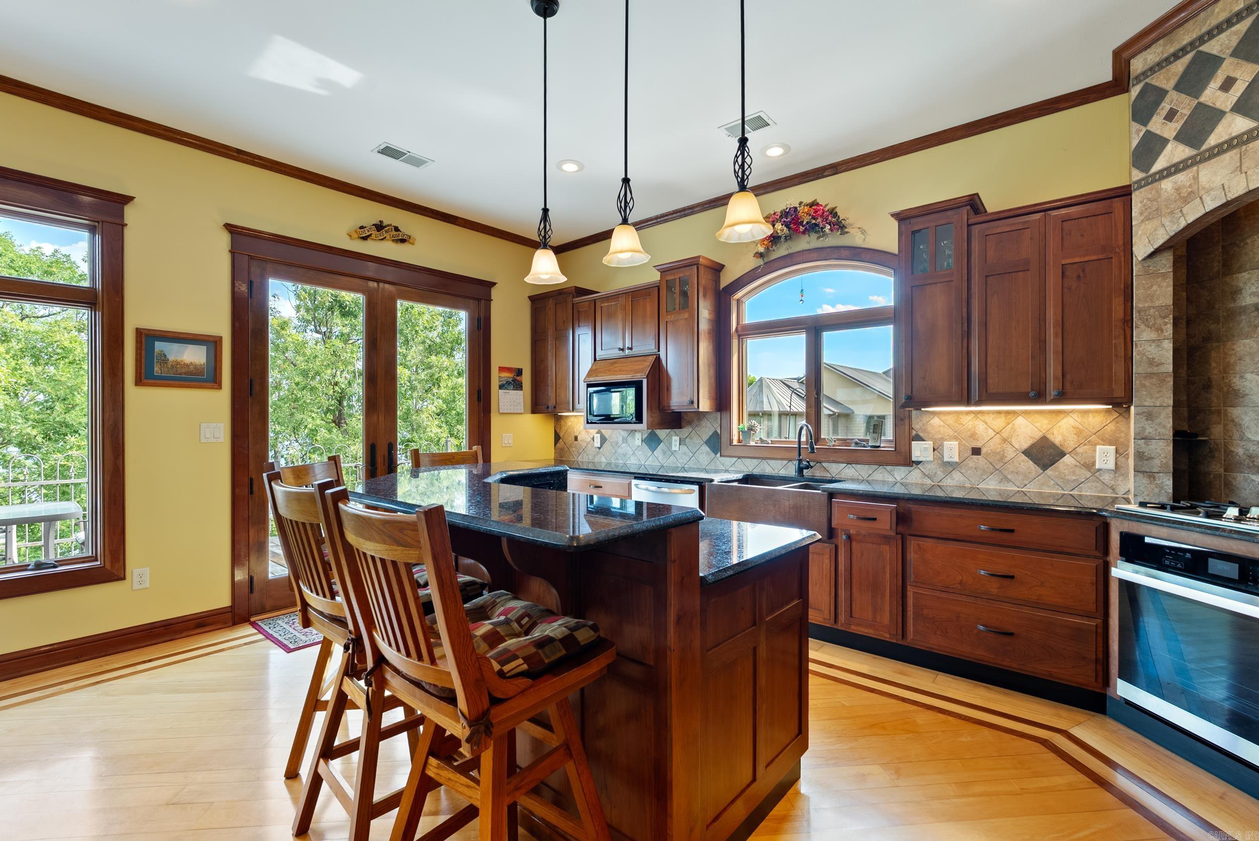 228 E Windfall  Bee Branch, AR