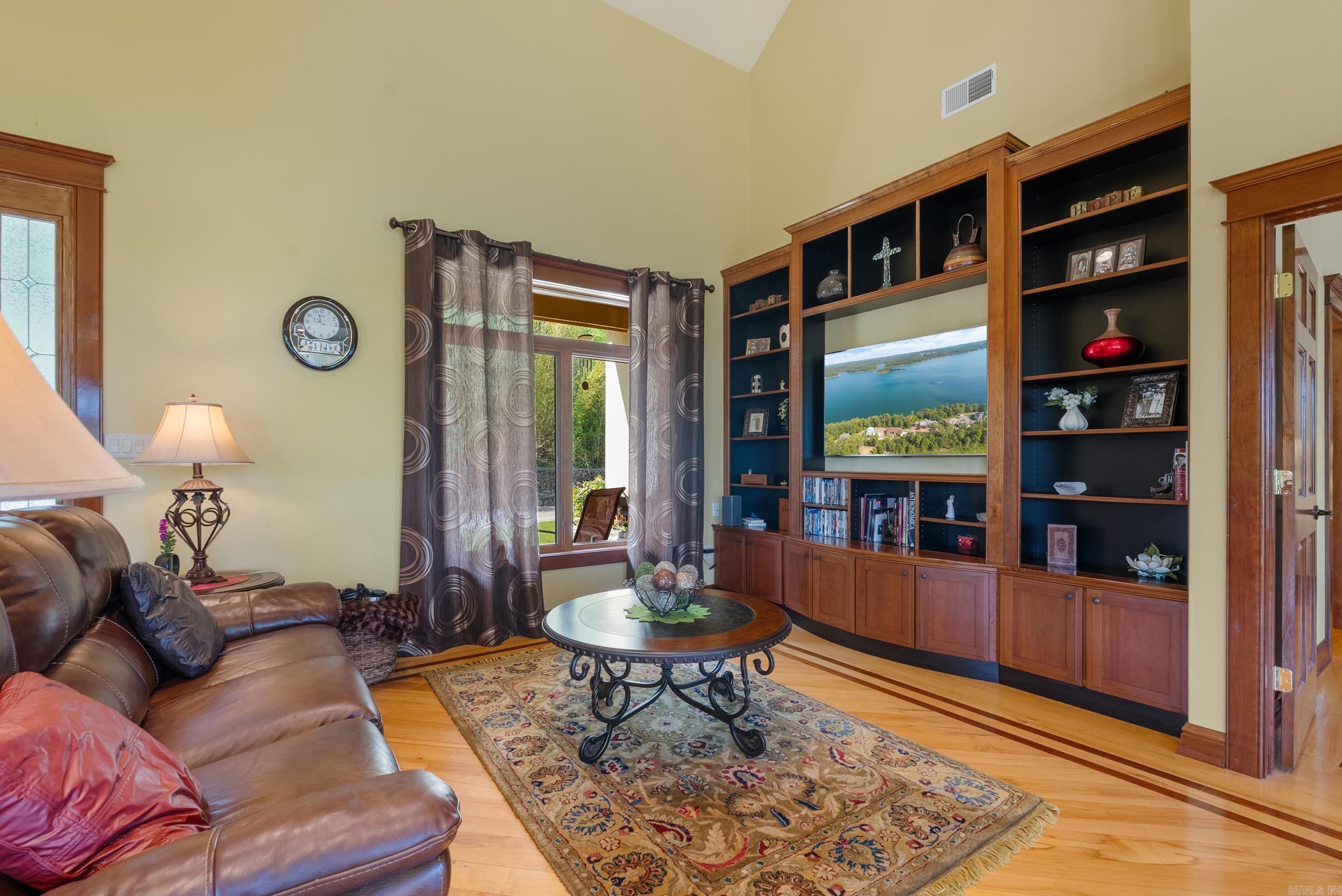 228 E Windfall  Bee Branch, AR