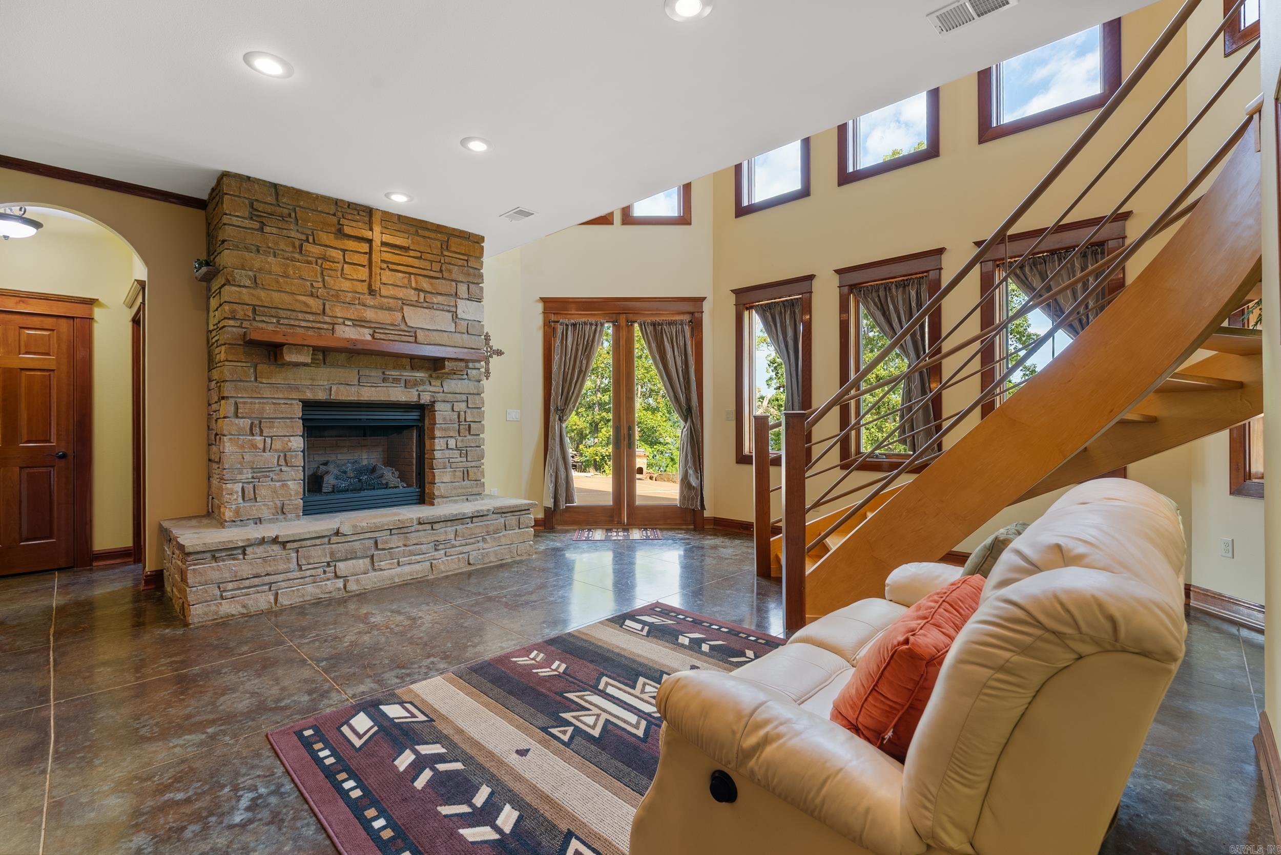 228 E Windfall  Bee Branch, AR