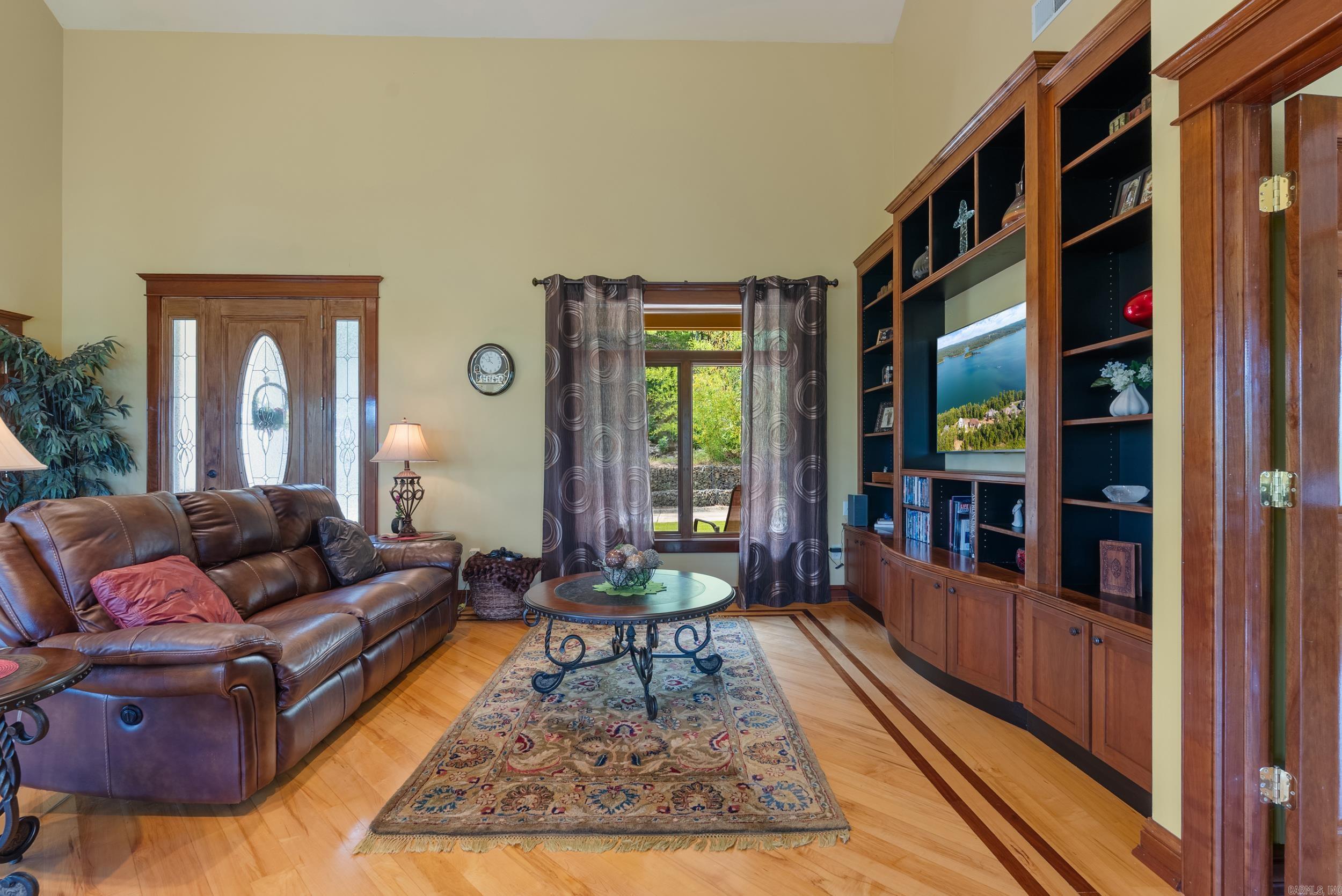 228 E Windfall  Bee Branch, AR