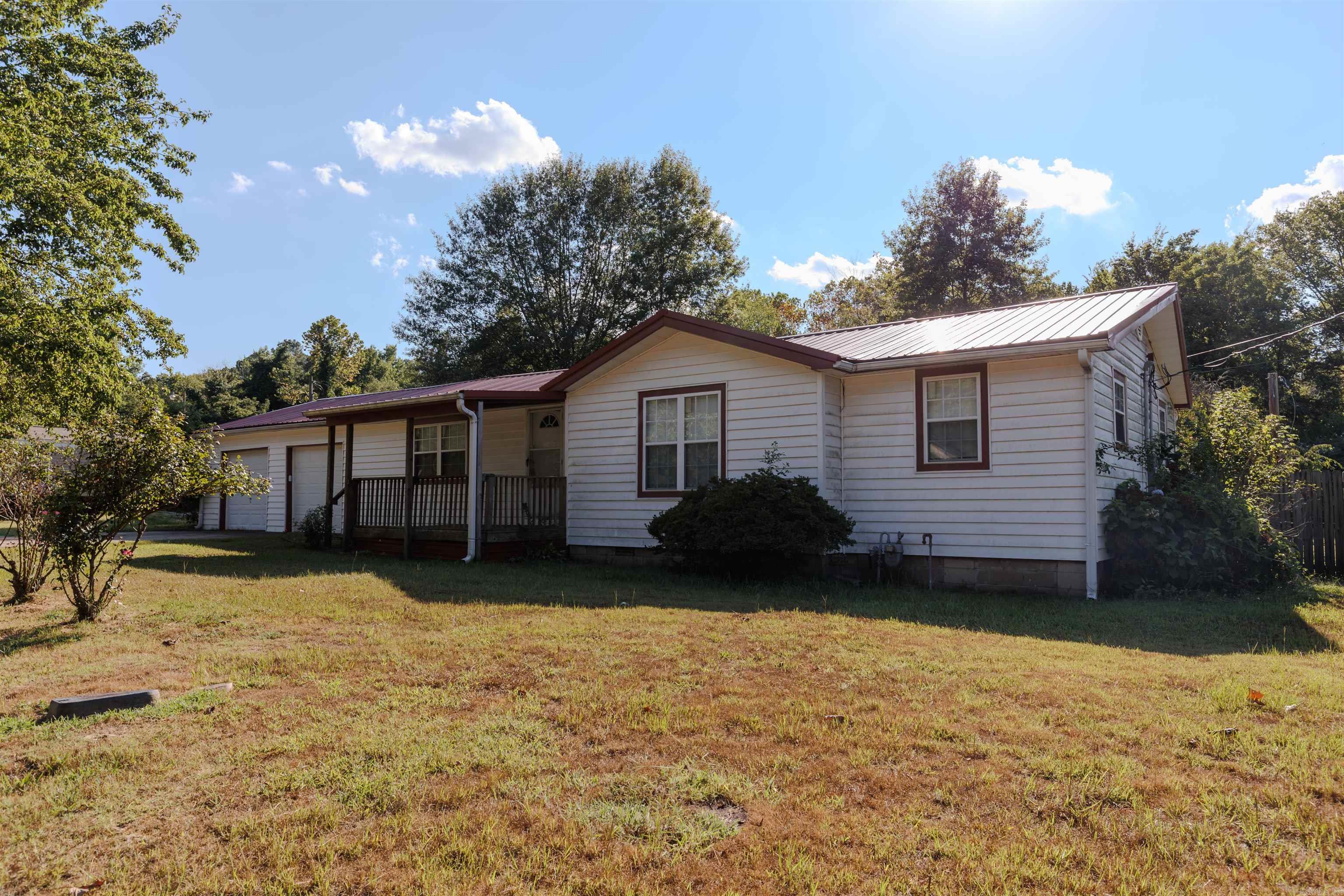 611 S Johnson  Perry, AR