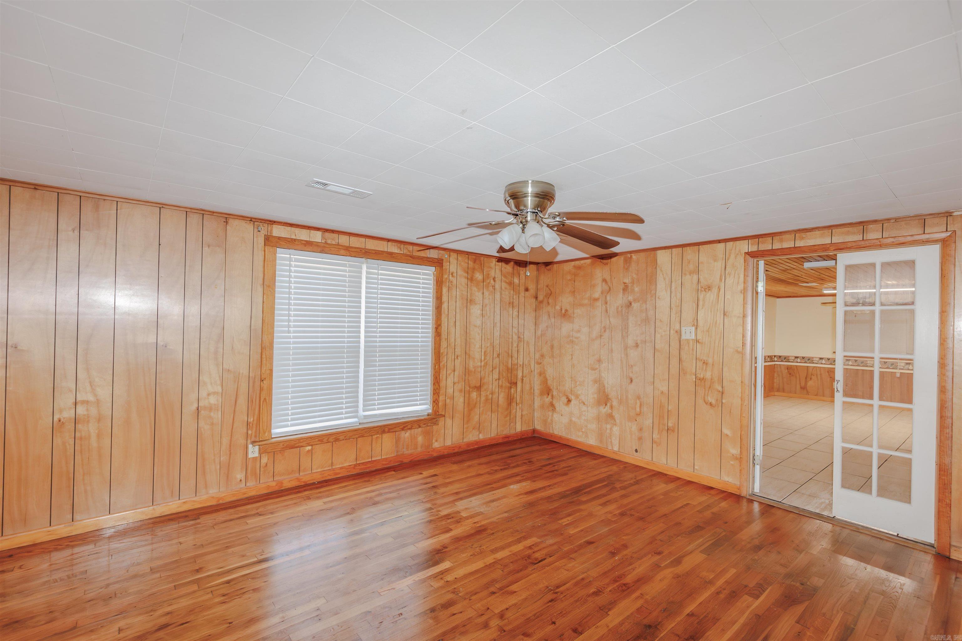 611 S Johnson  Perry, AR
