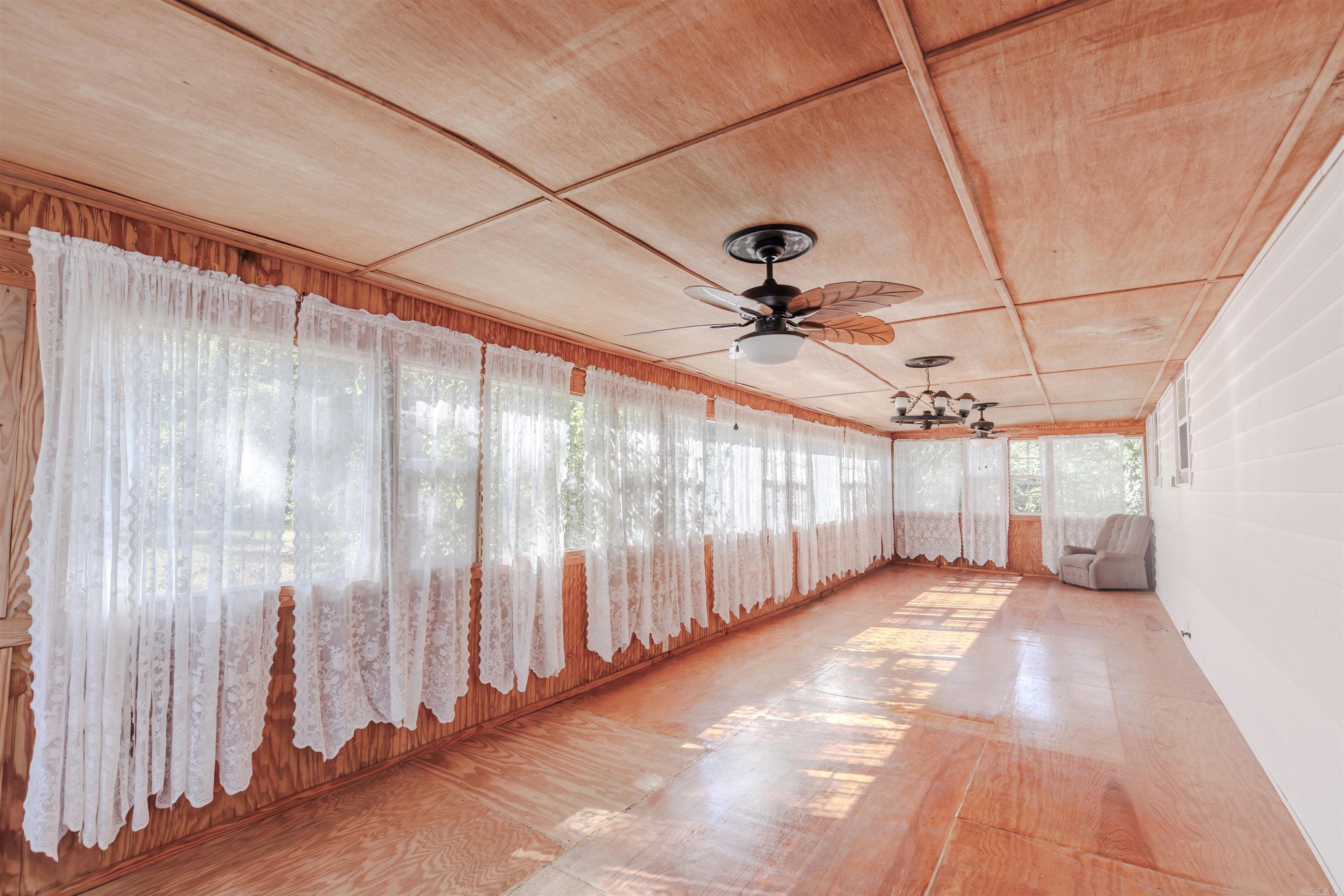611 S Johnson  Perry, AR