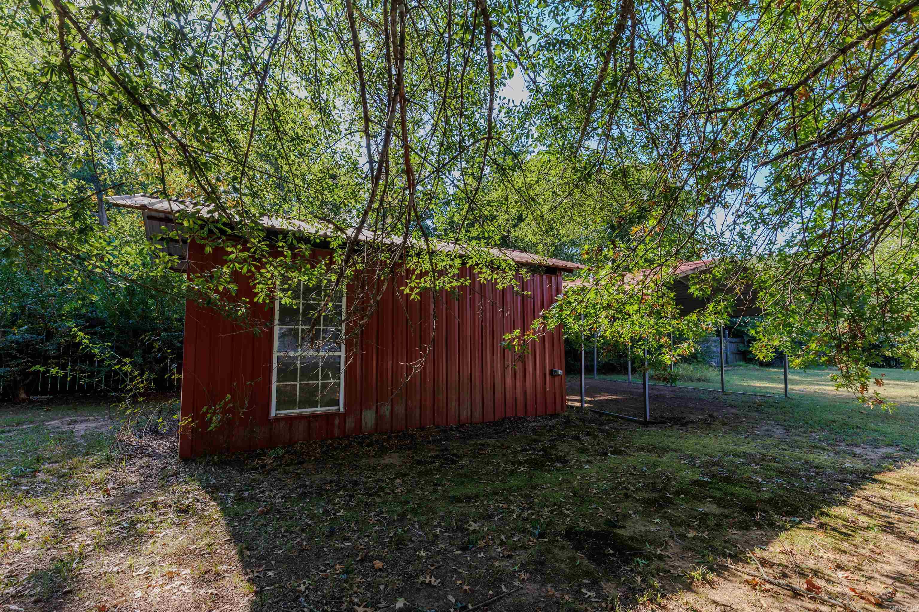 611 S Johnson  Perry, AR