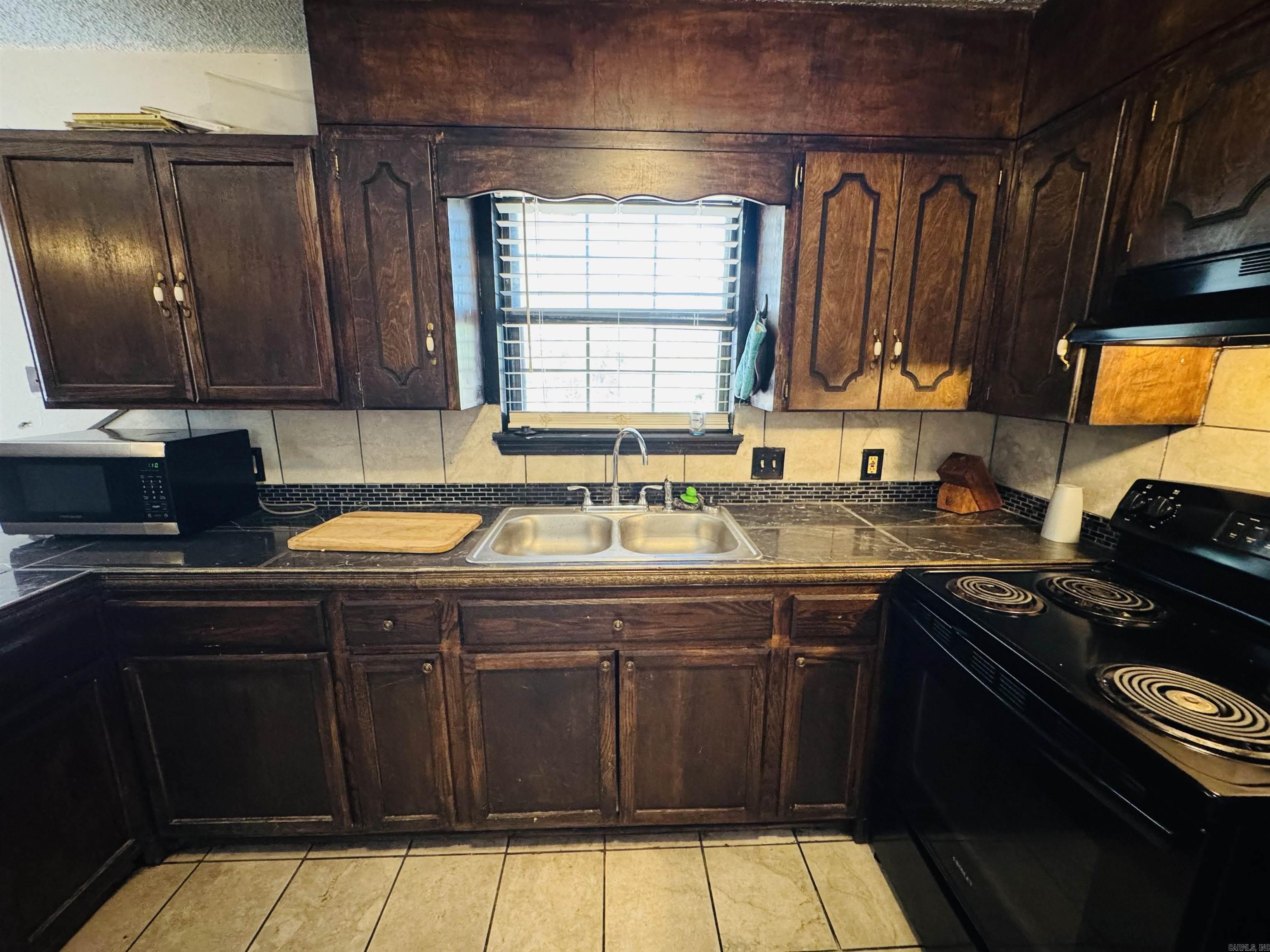 519 Frank T Bunton  Lonoke, AR