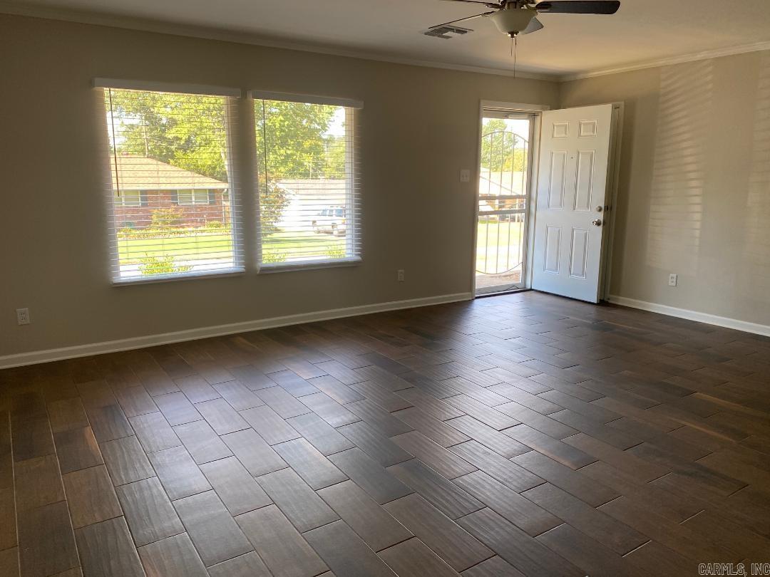 8815 Cloverhill  Little Rock, AR