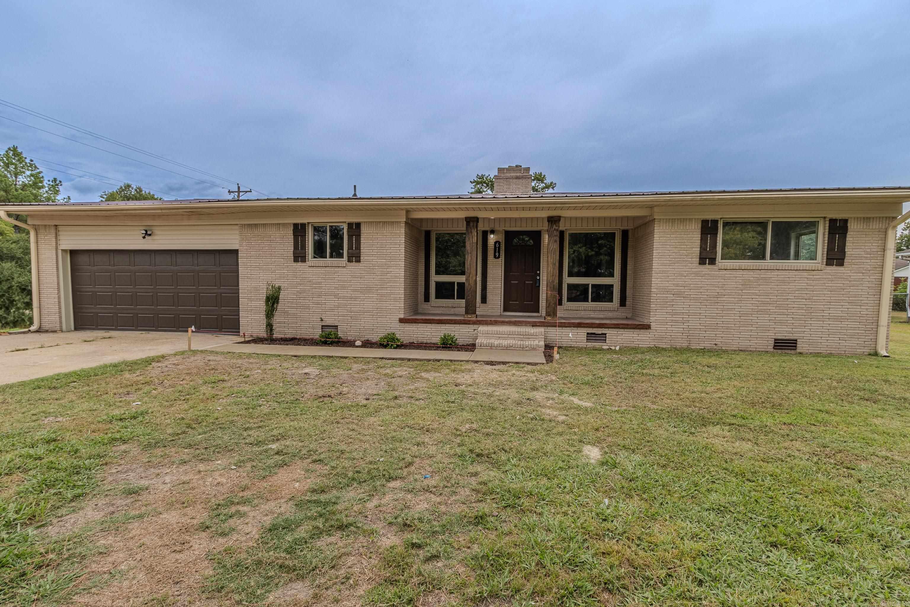 619 N 10TH  Paragould, AR
