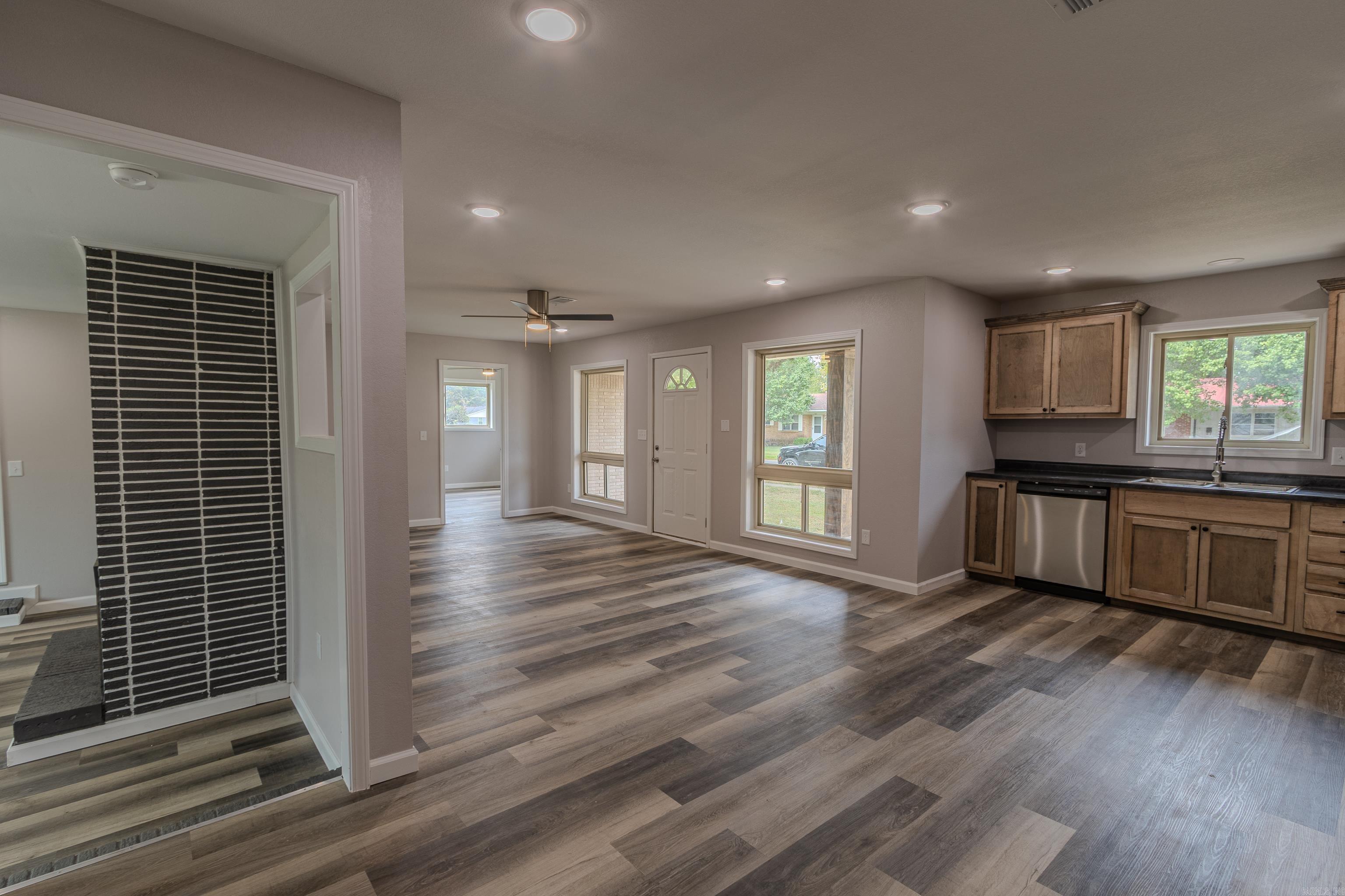 619 N 10TH  Paragould, AR