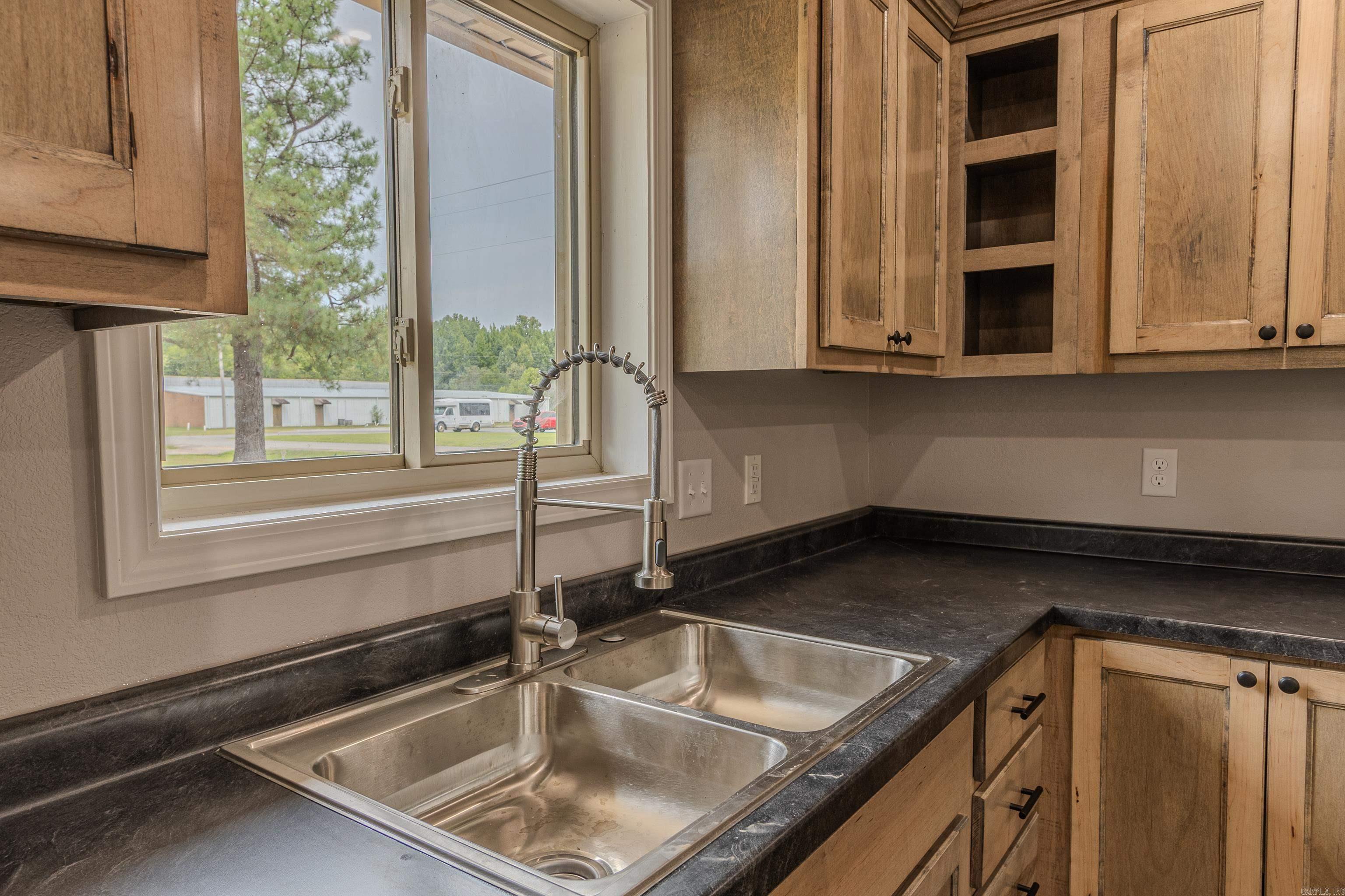 619 N 10TH  Paragould, AR