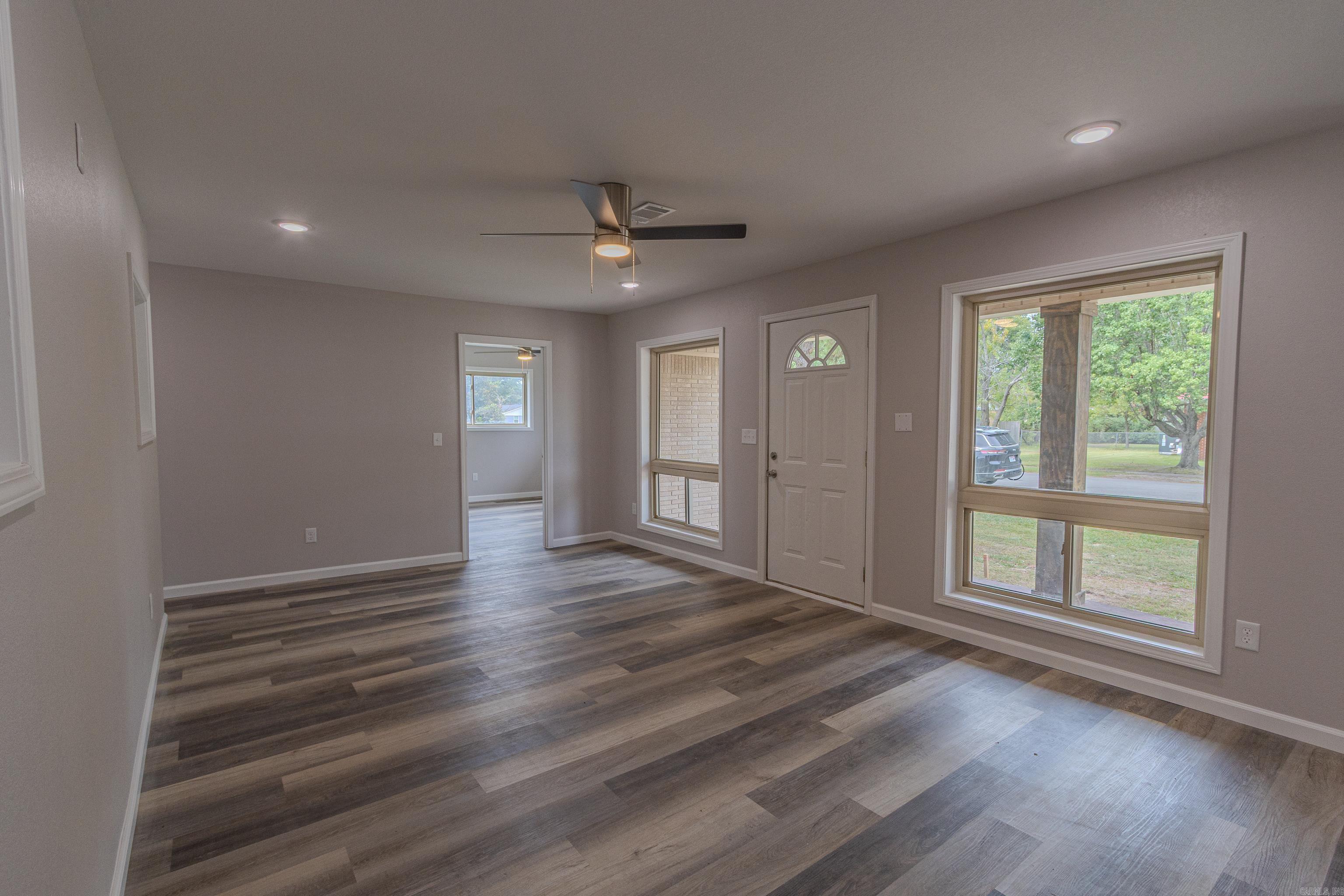 619 N 10TH  Paragould, AR