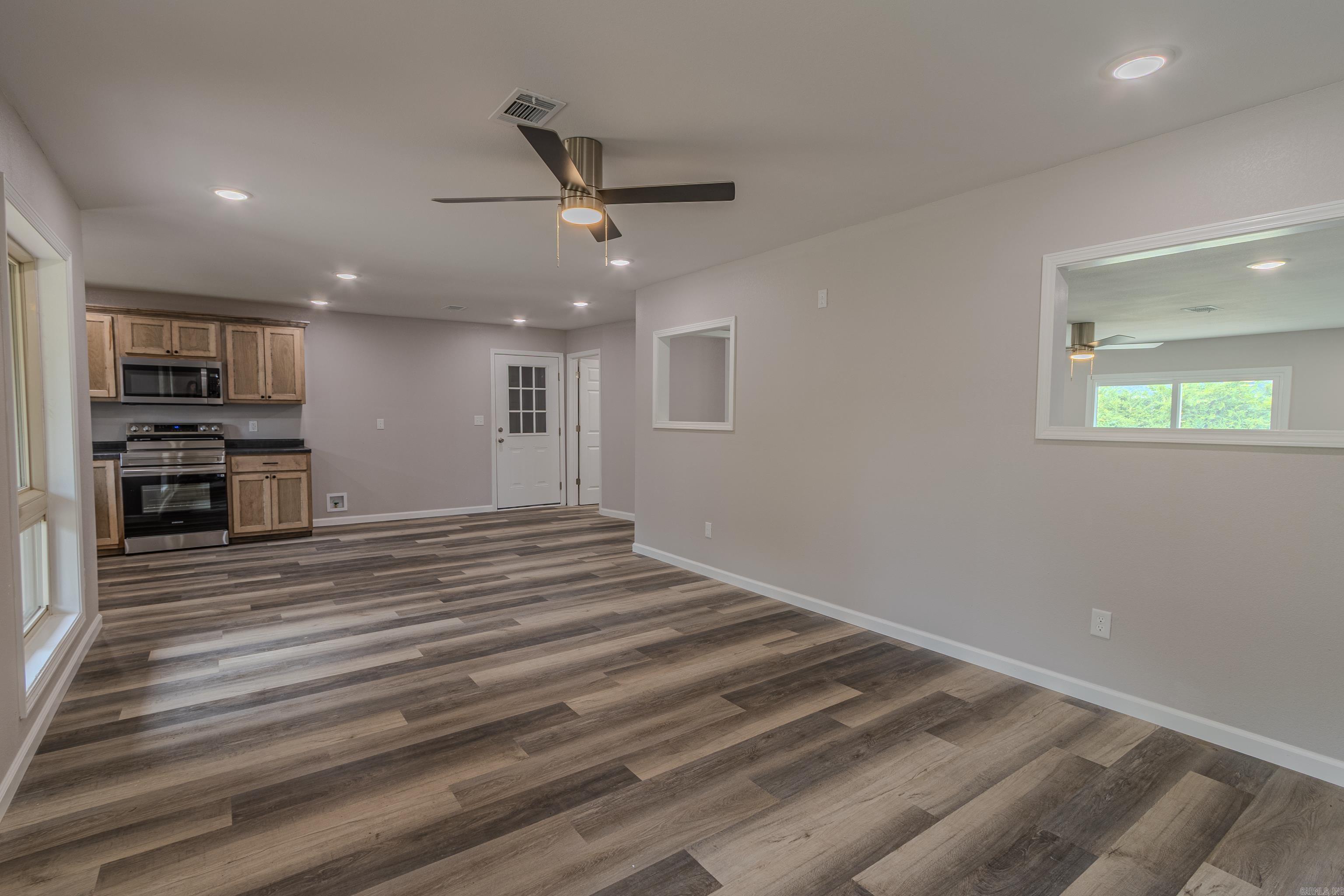 619 N 10TH  Paragould, AR