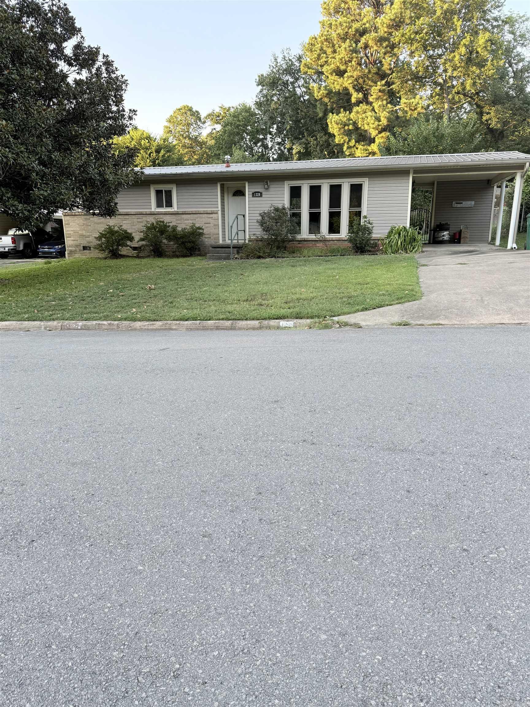 1220 Crystal  Benton, AR