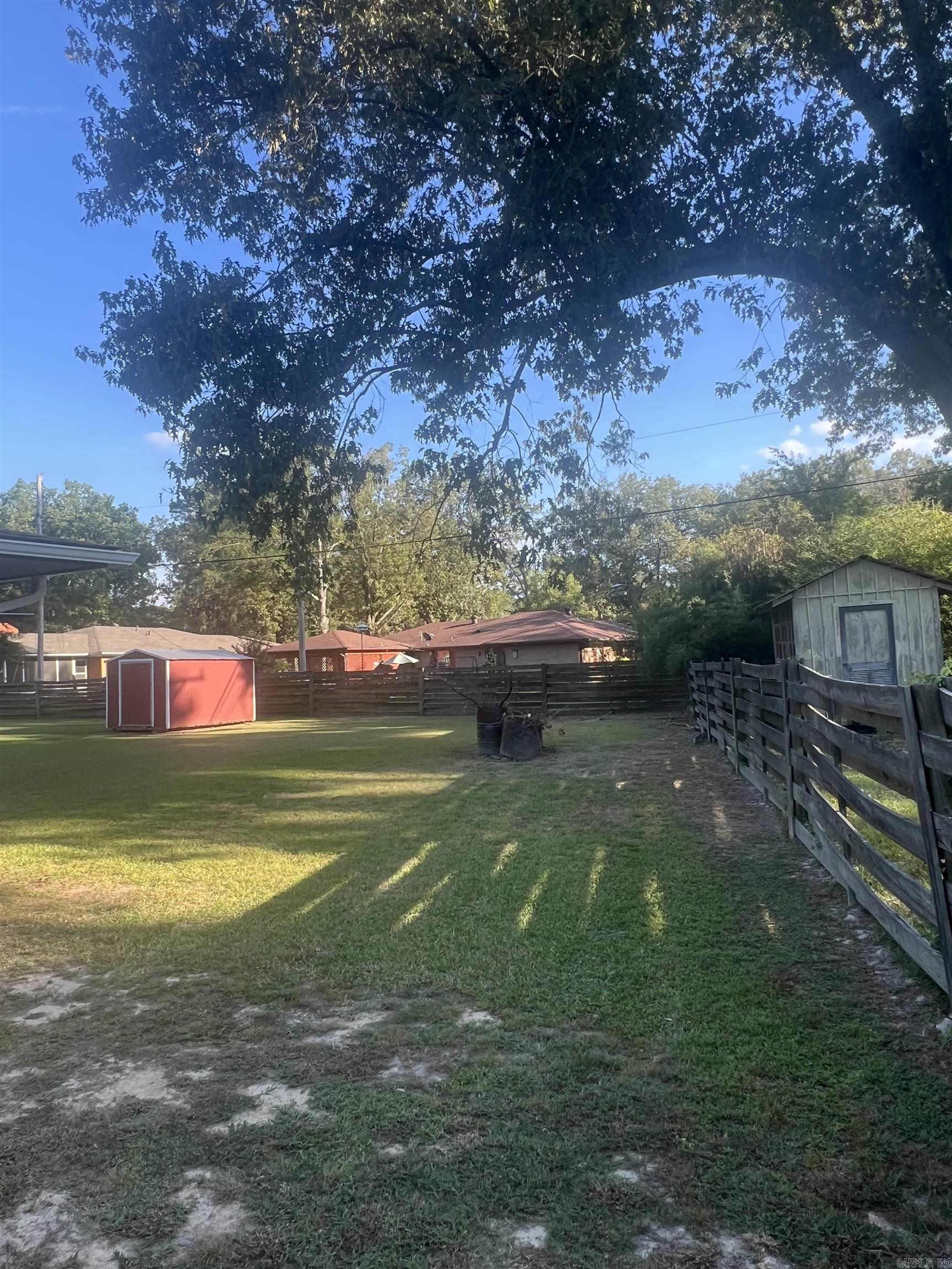 2210 W 39th  Pine Bluff, AR