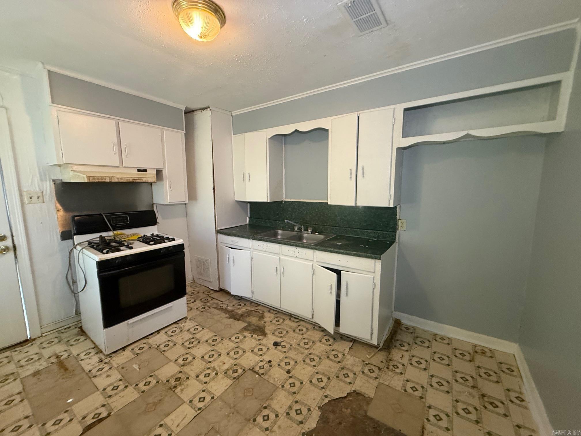 310 W 24th  Pine Bluff, AR