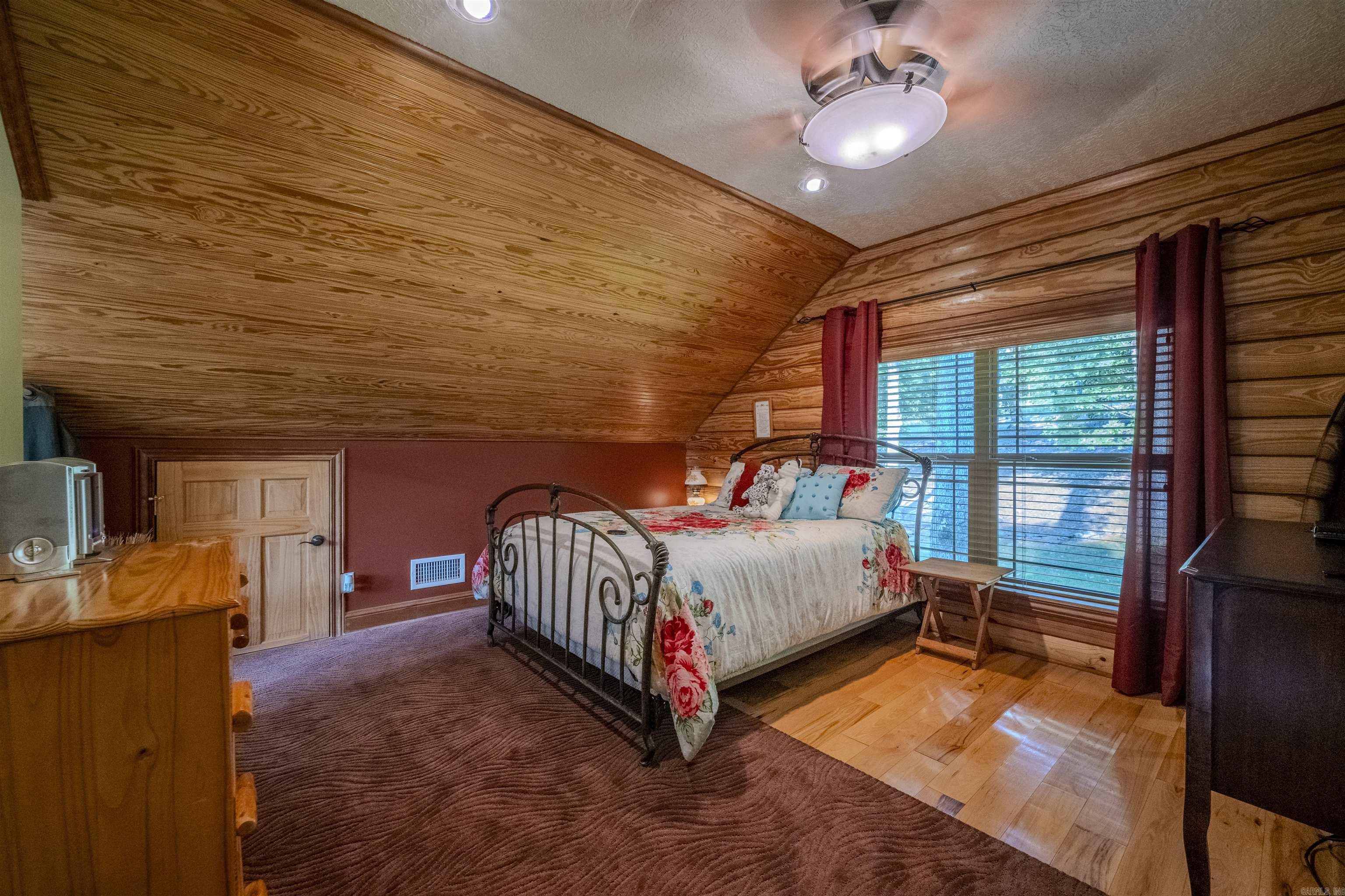 70 Crow Ln. 76 Crow Ln. Sulphur Rock, AR