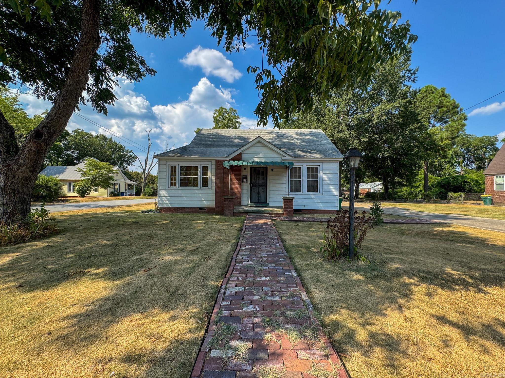 623 W 17th  North Little Rock, AR