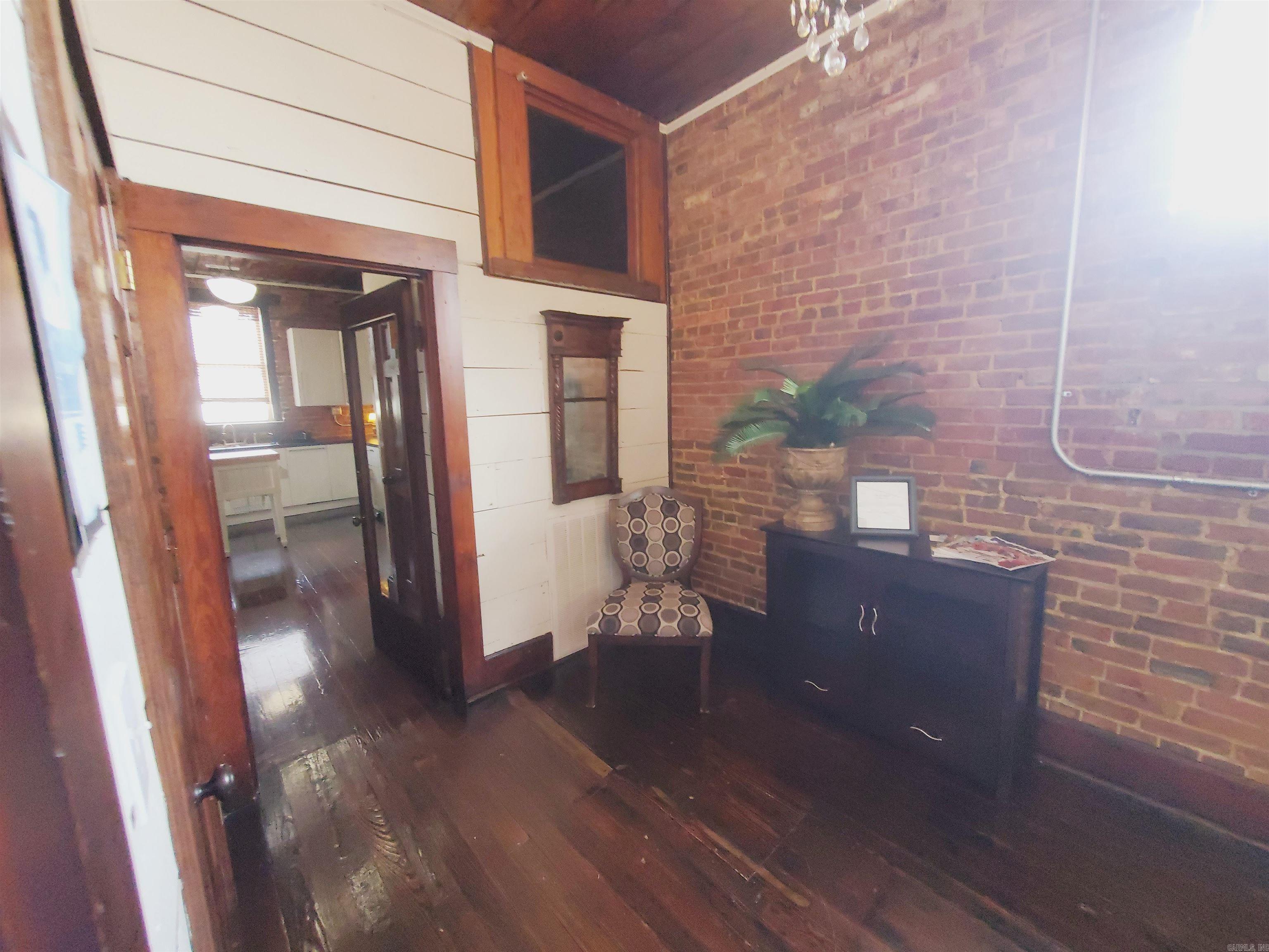 147 S 3rd  Piggott, AR