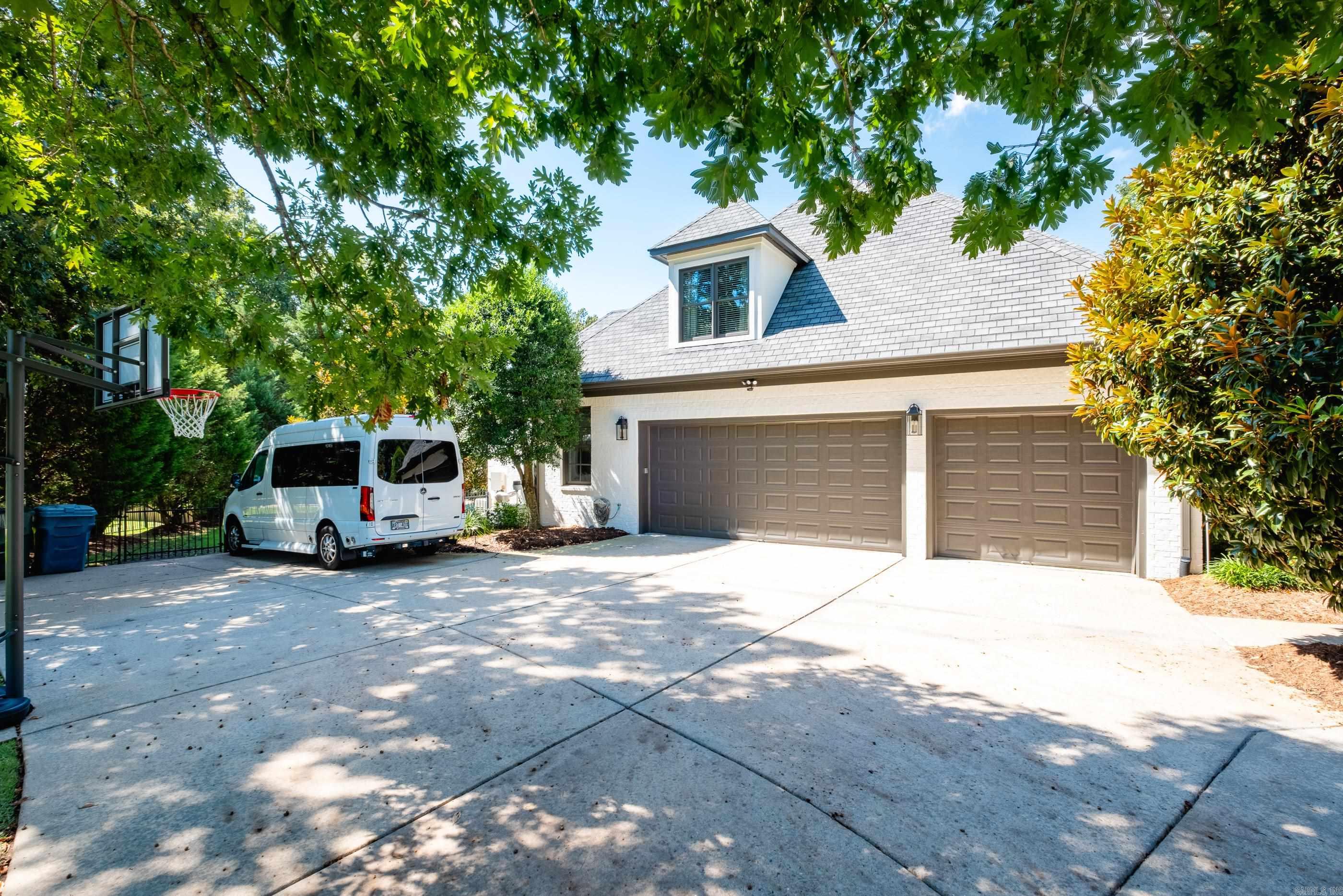 200 Sologne Court Little Rock, AR 72223