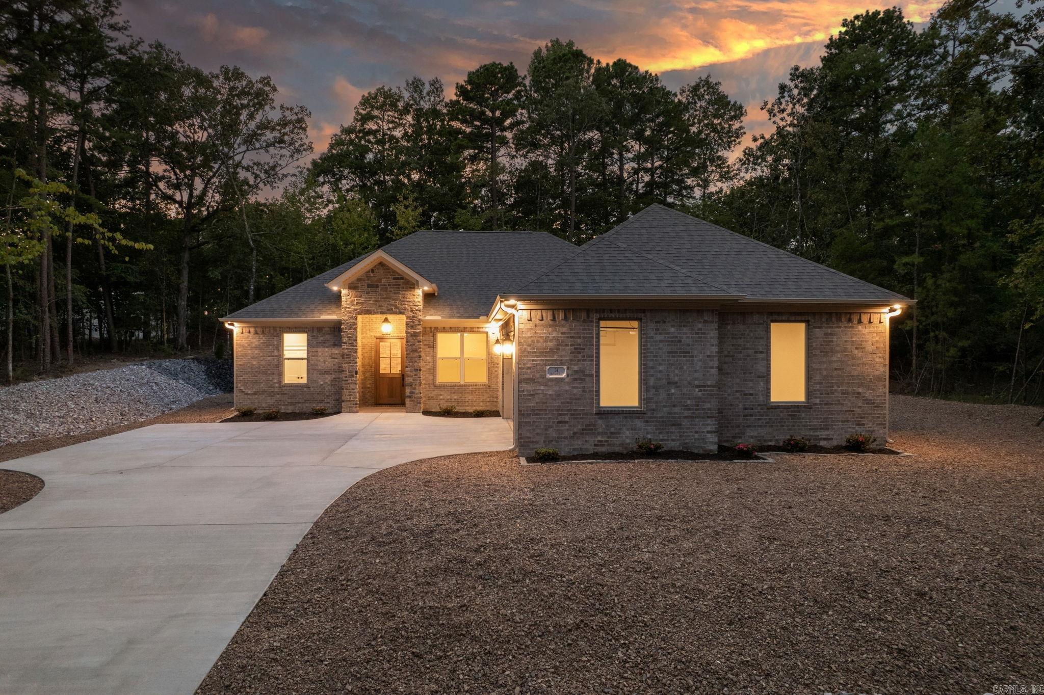 24 Brilliante Lane Hot Springs Village, AR 71909