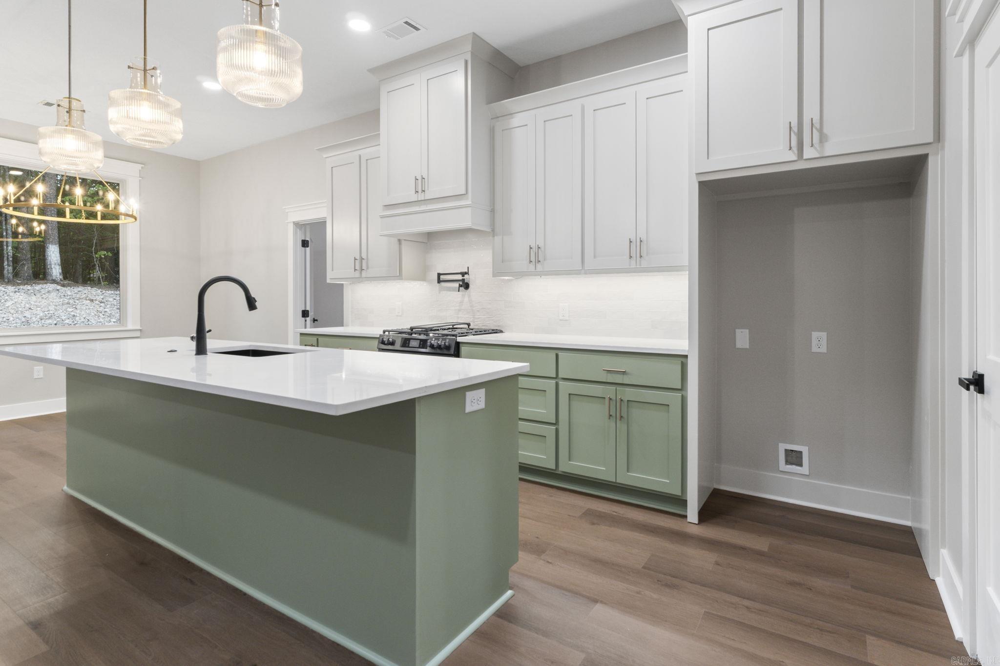 24 Brilliante Lane Hot Springs Village, AR 71909