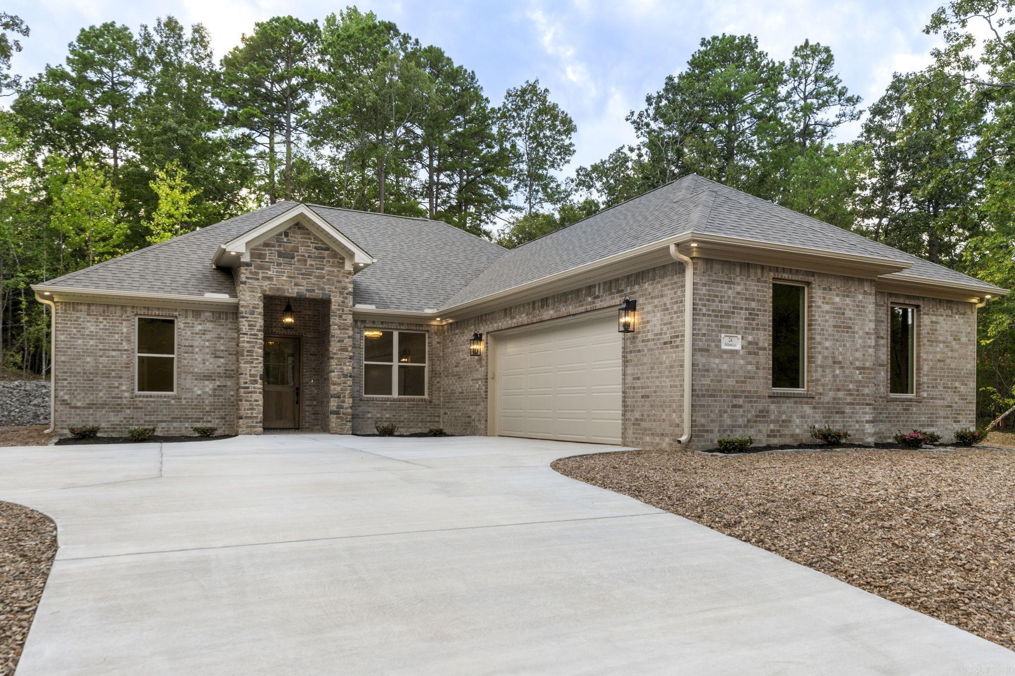 24 Brilliante Lane Hot Springs Village, AR 71909