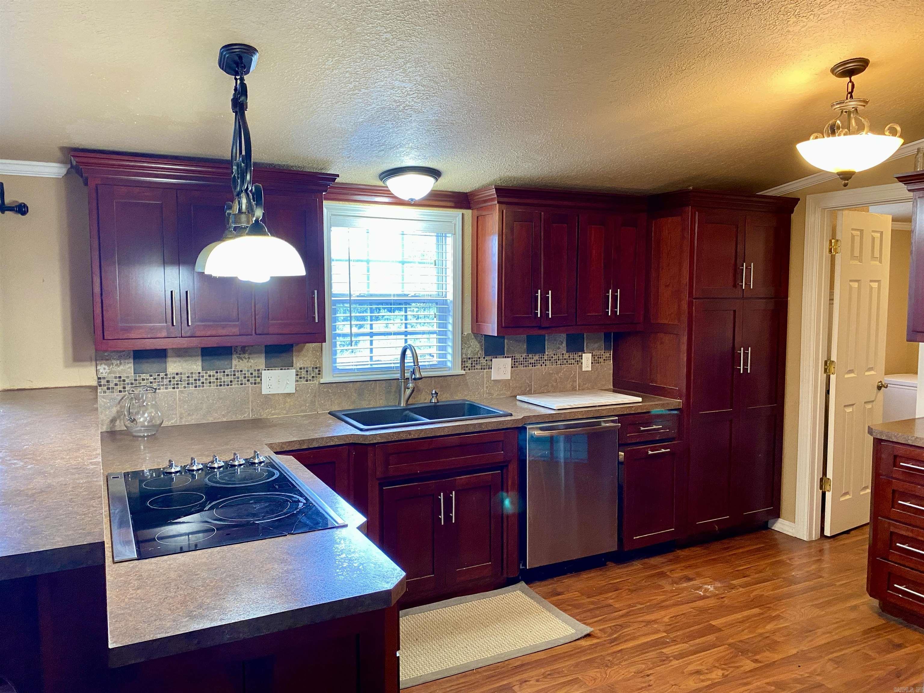 796 N Main Street  Coal Hill, AR