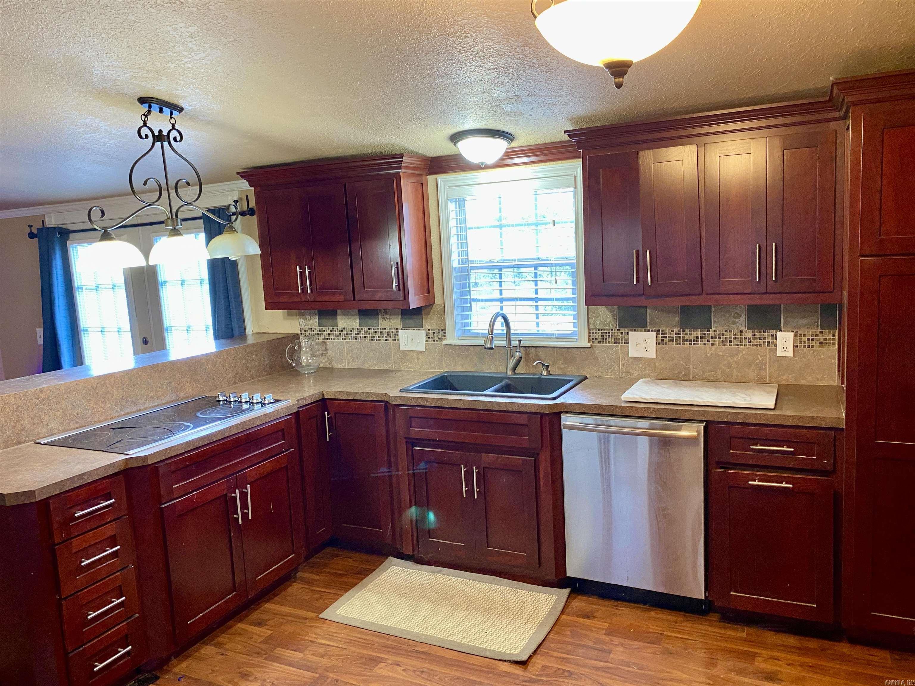 796 N Main Street  Coal Hill, AR