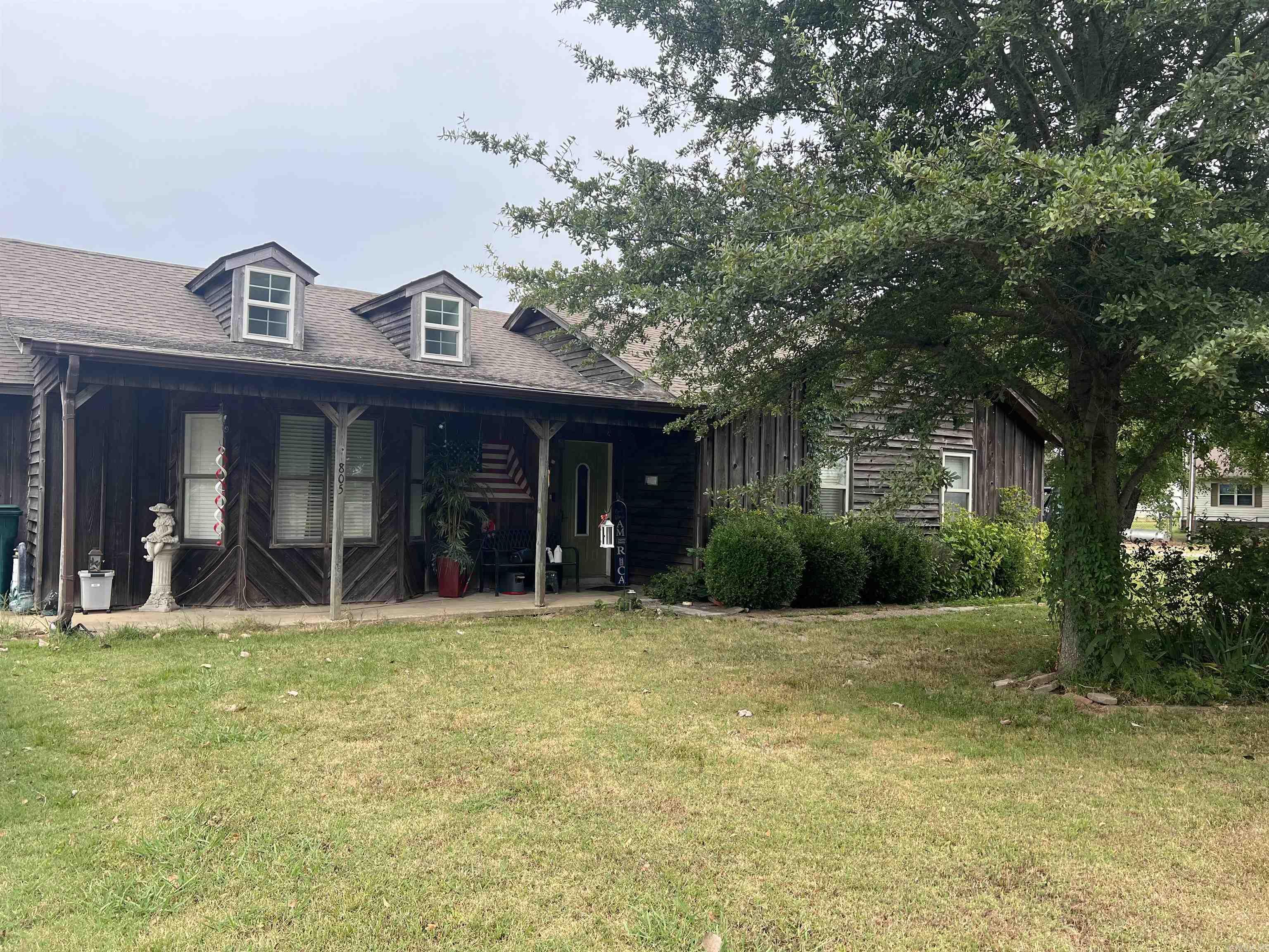 805 N Davis  Manila, AR