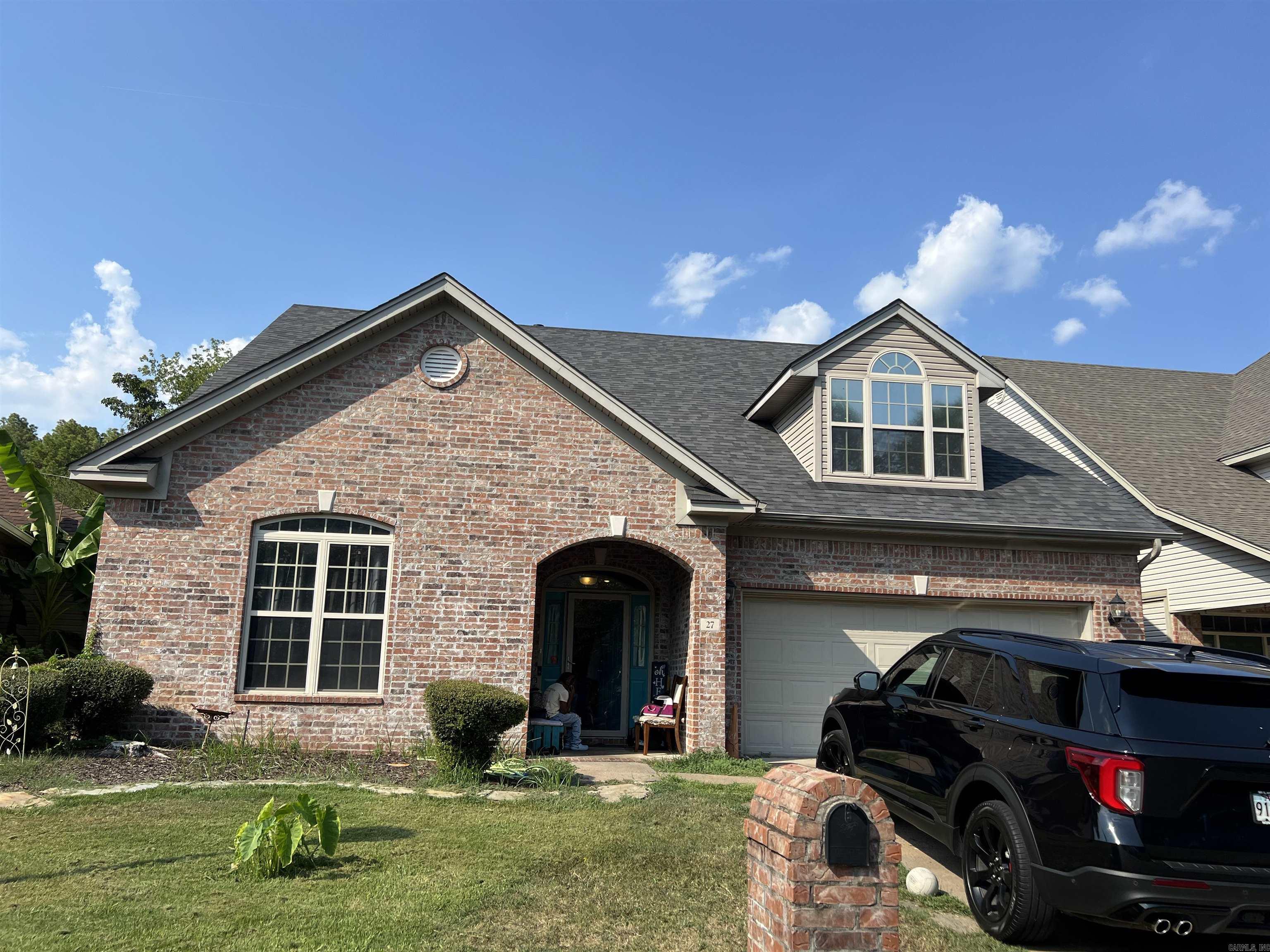 27 Courtside Pl  Little Rock, AR