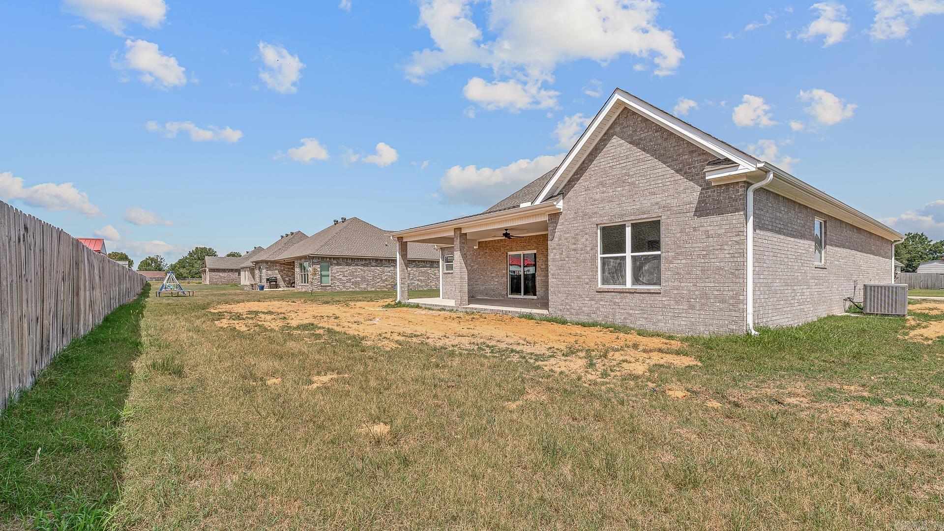 1407 Pamela Lake City, AR 72437