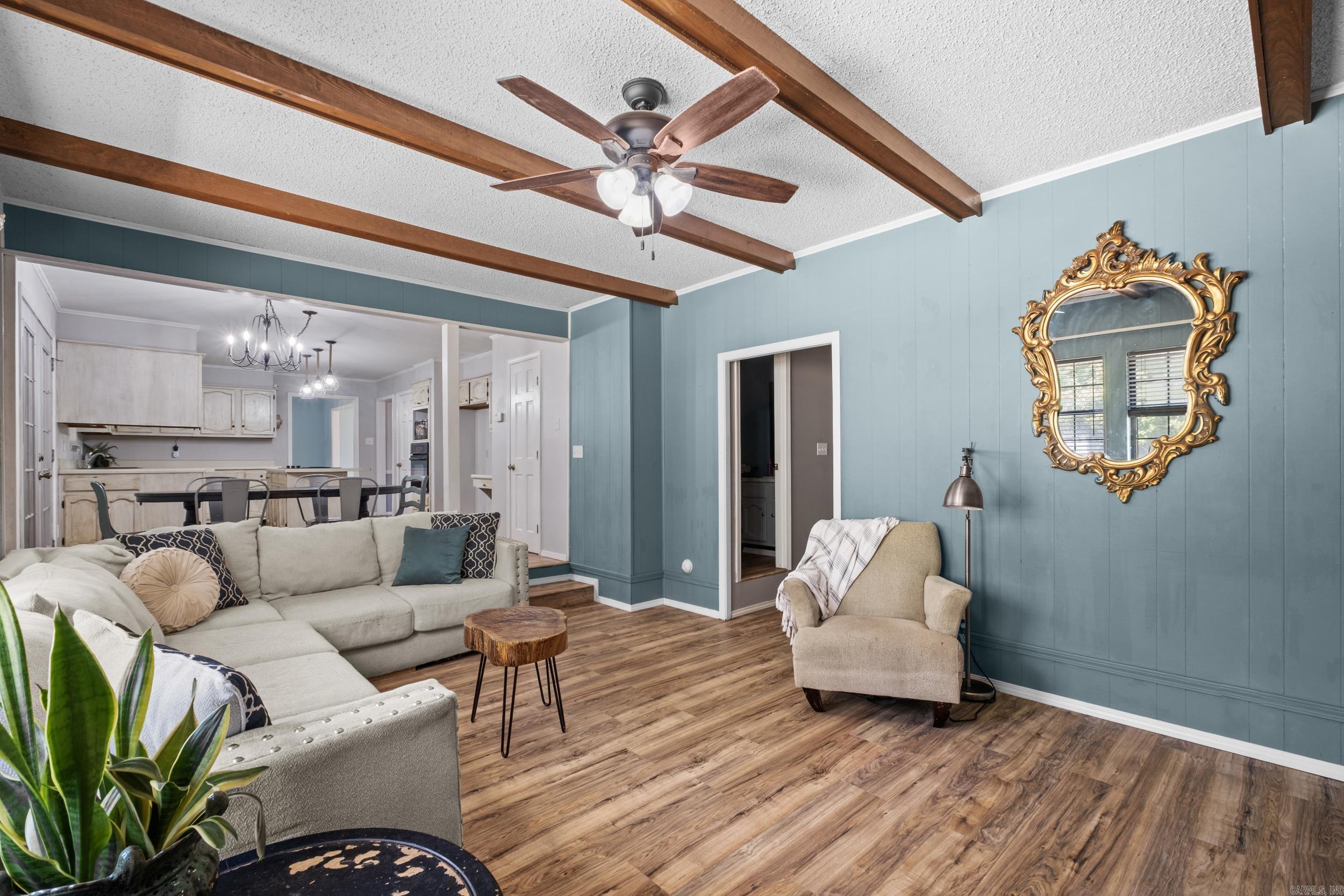 3800 beaver Circle Benton, AR 72019