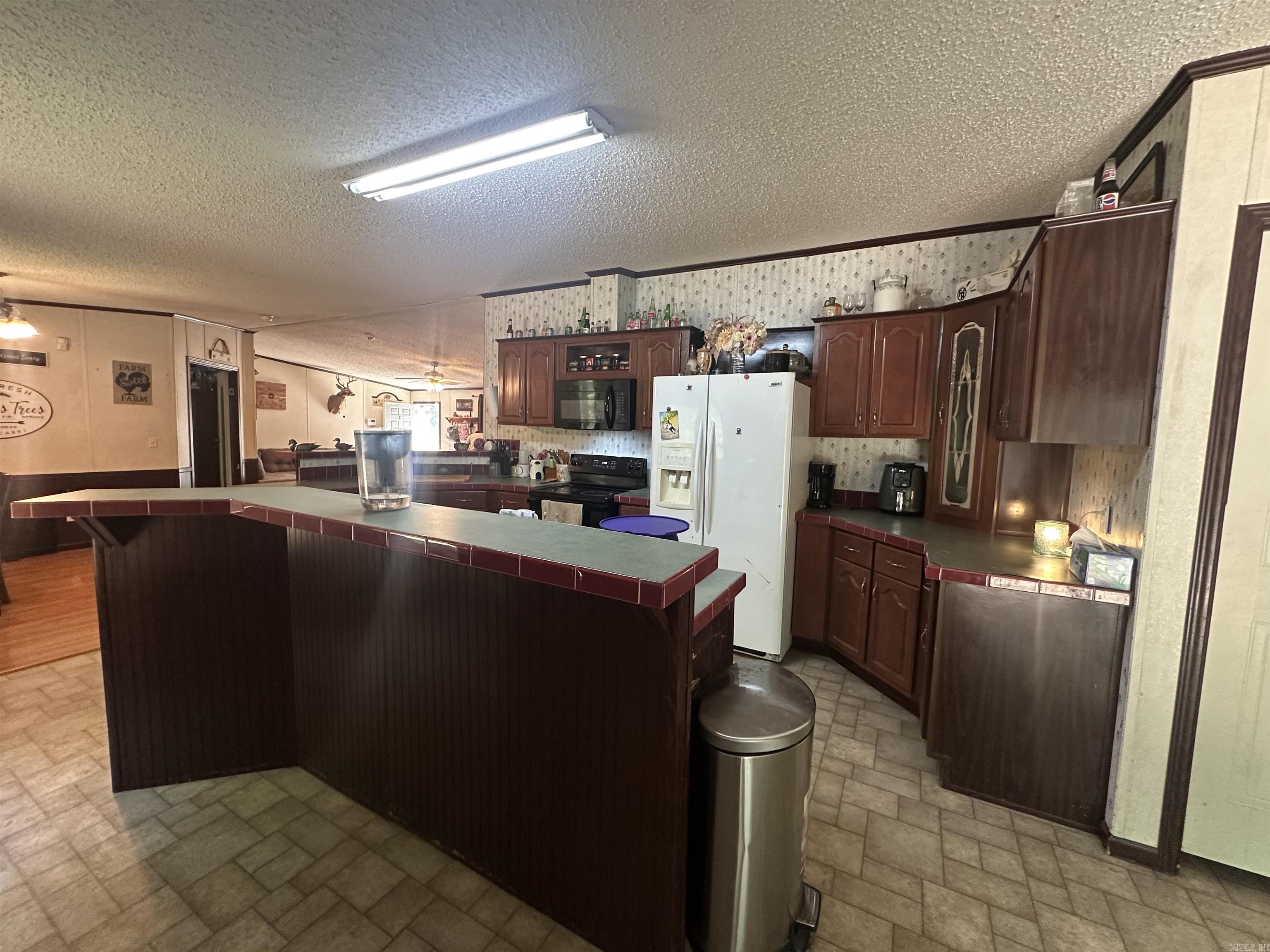 3044 Highway 33 South  De Valls Bluff, AR