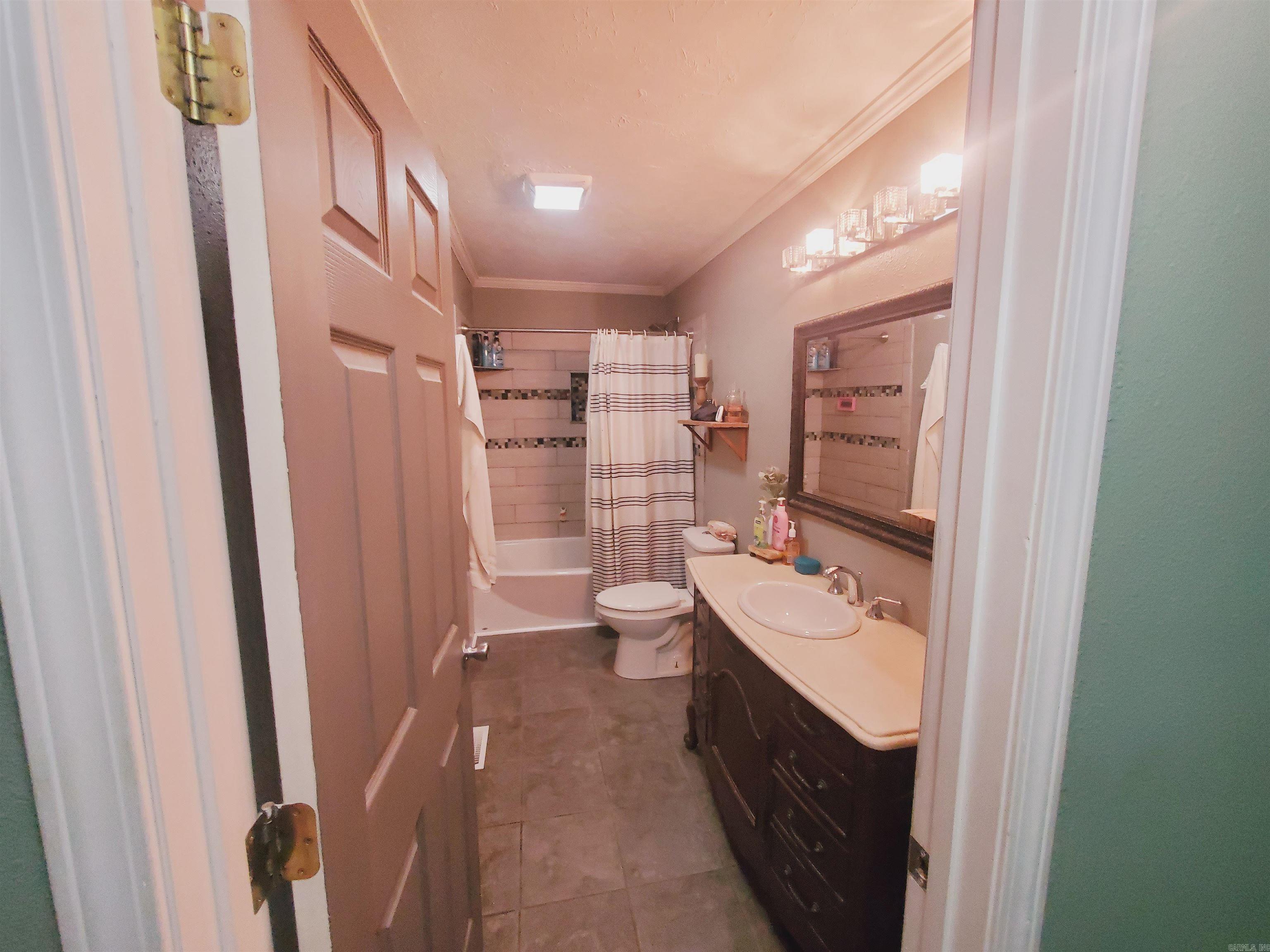 1252 N 4th  Piggott, AR