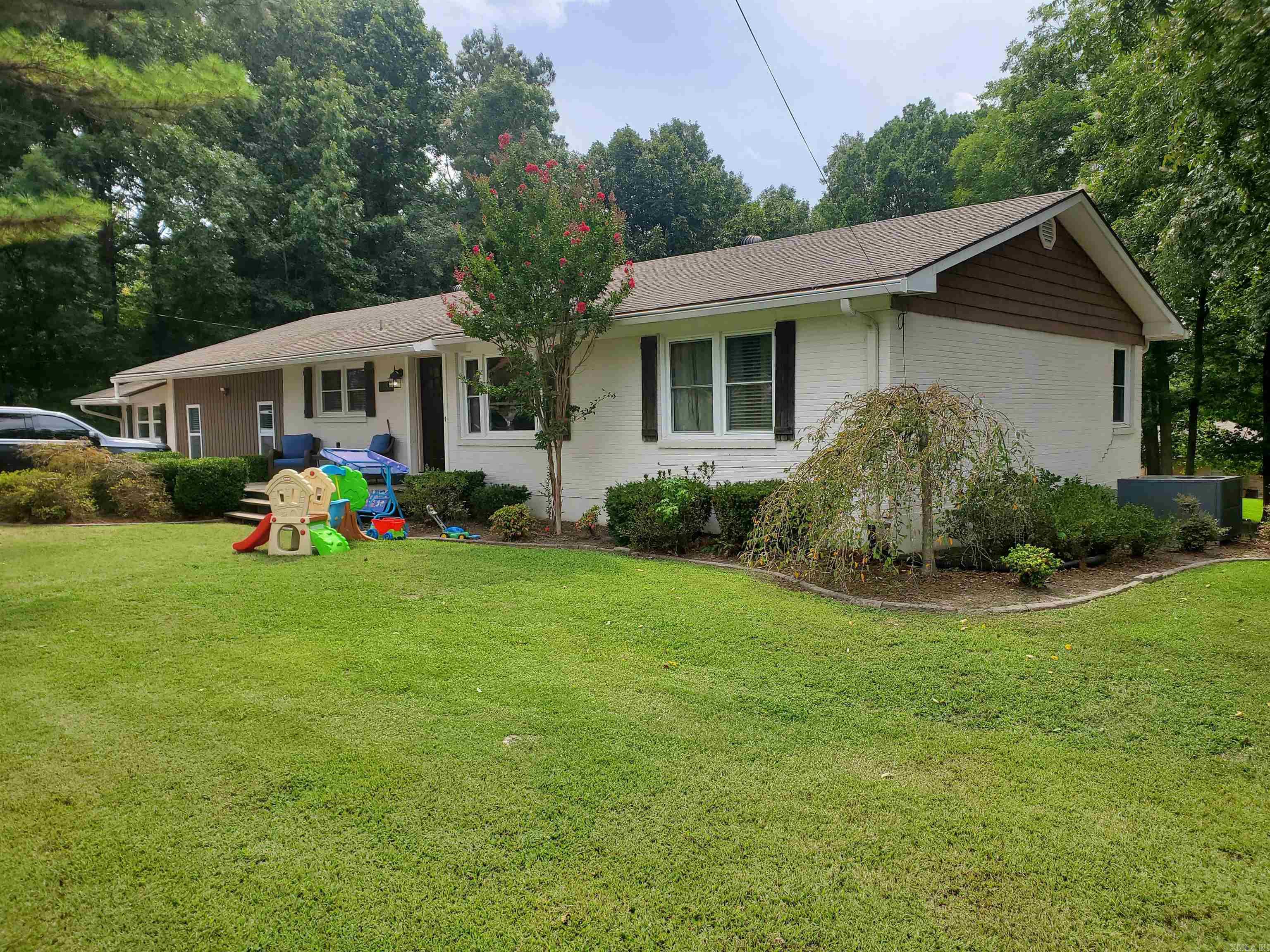 1252 N 4th  Piggott, AR