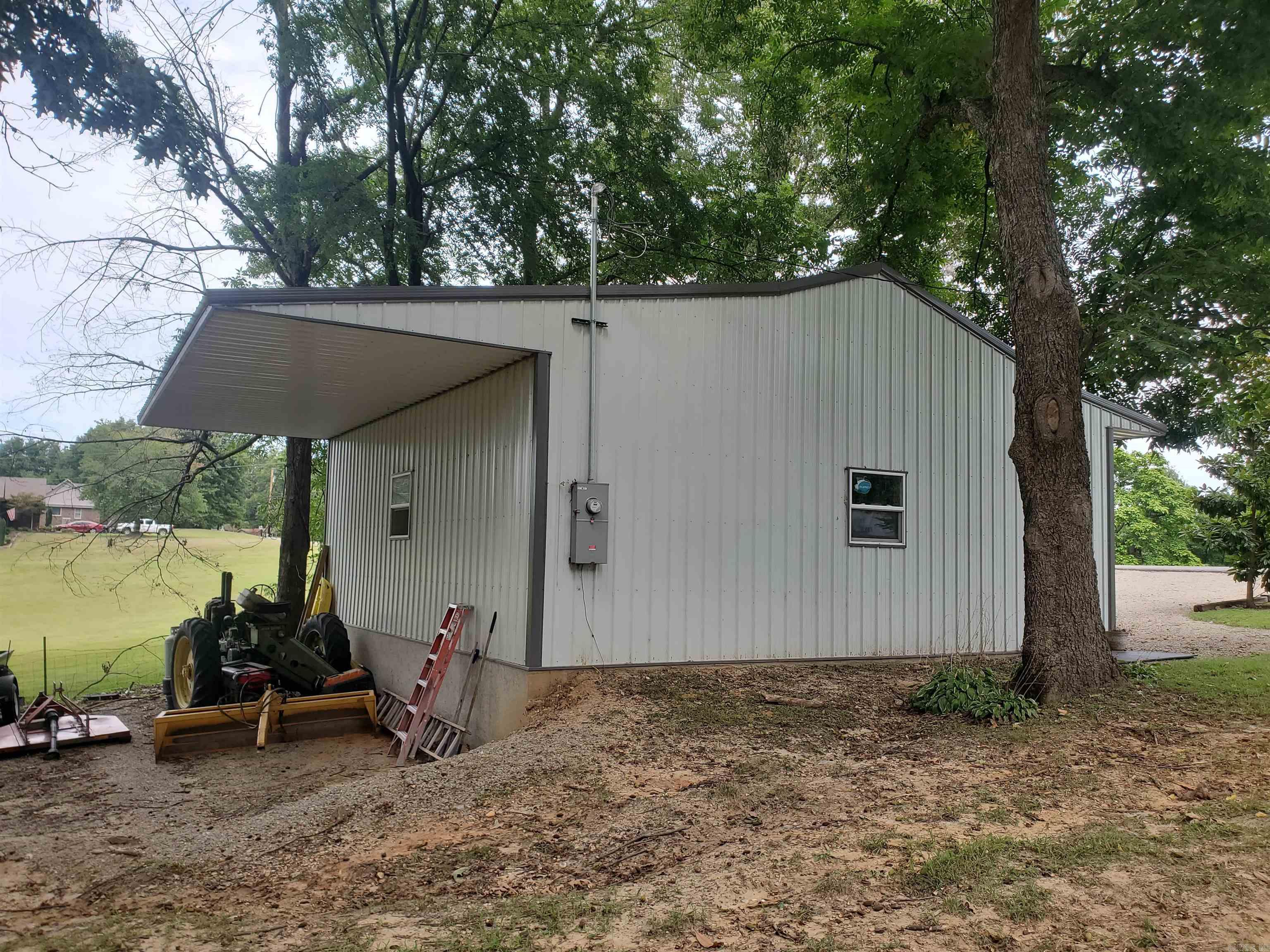 1252 N 4th  Piggott, AR