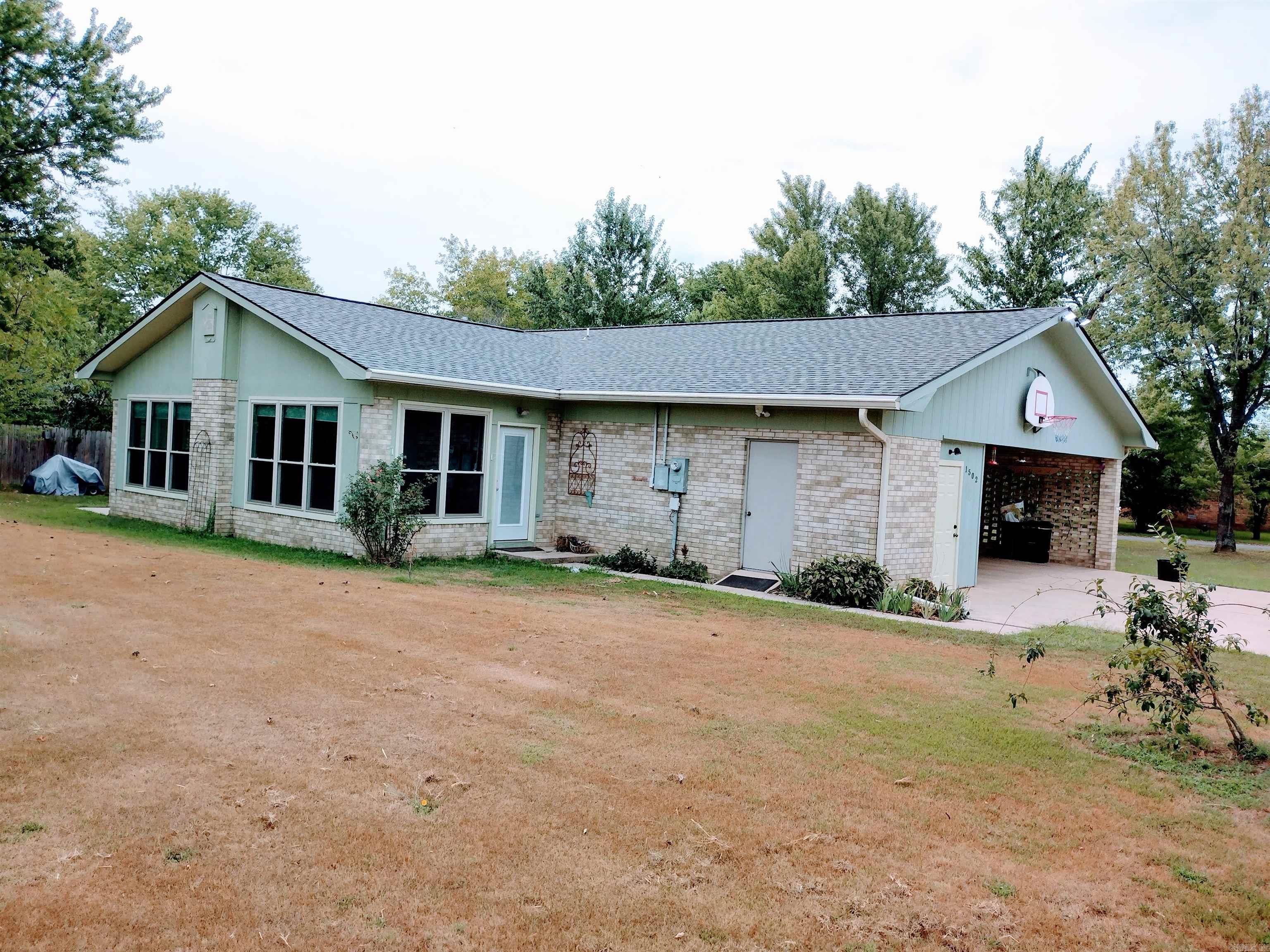 1502 Cynthia ST  Mountain View, AR