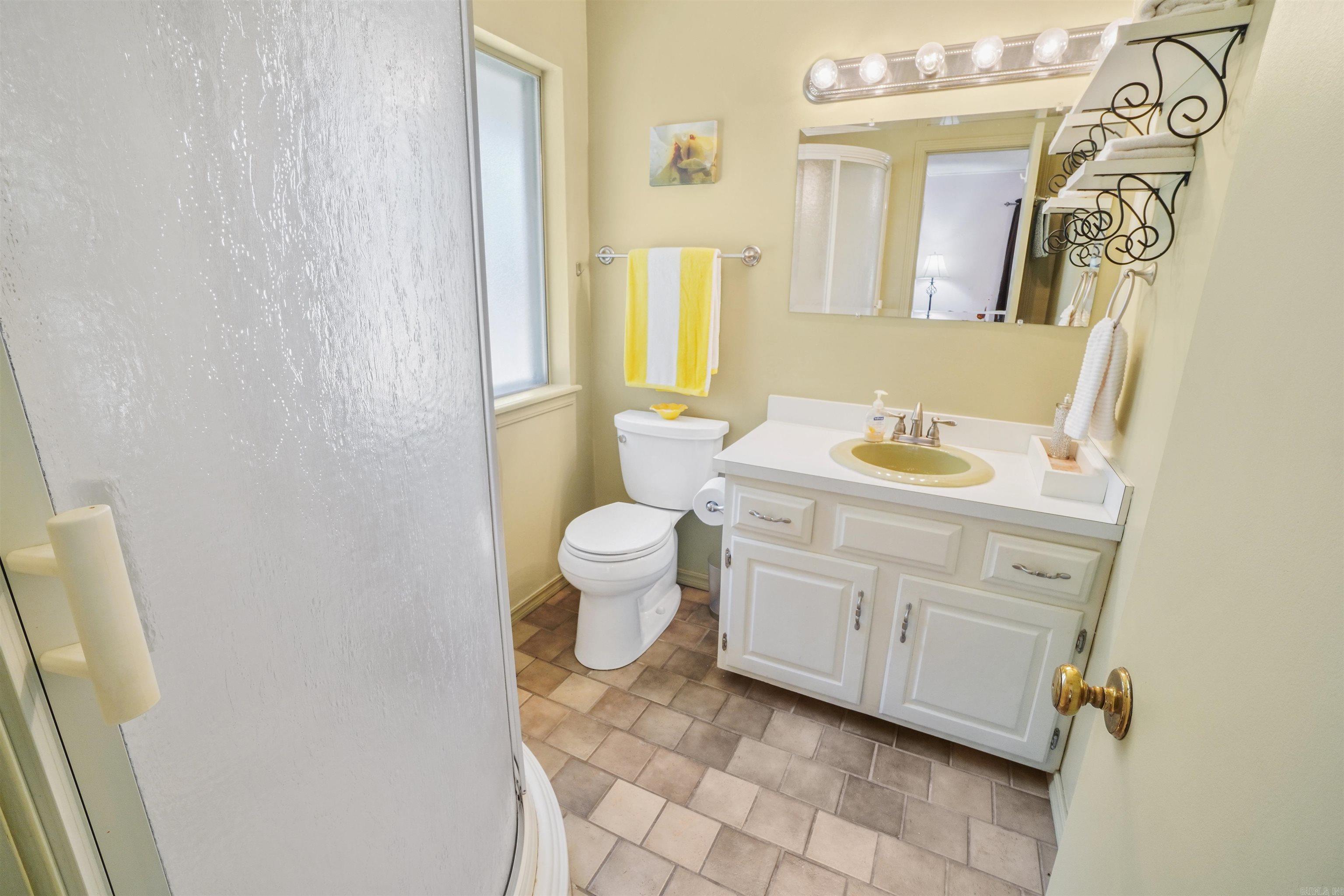173 Pine Knot  Fairfield Bay, AR